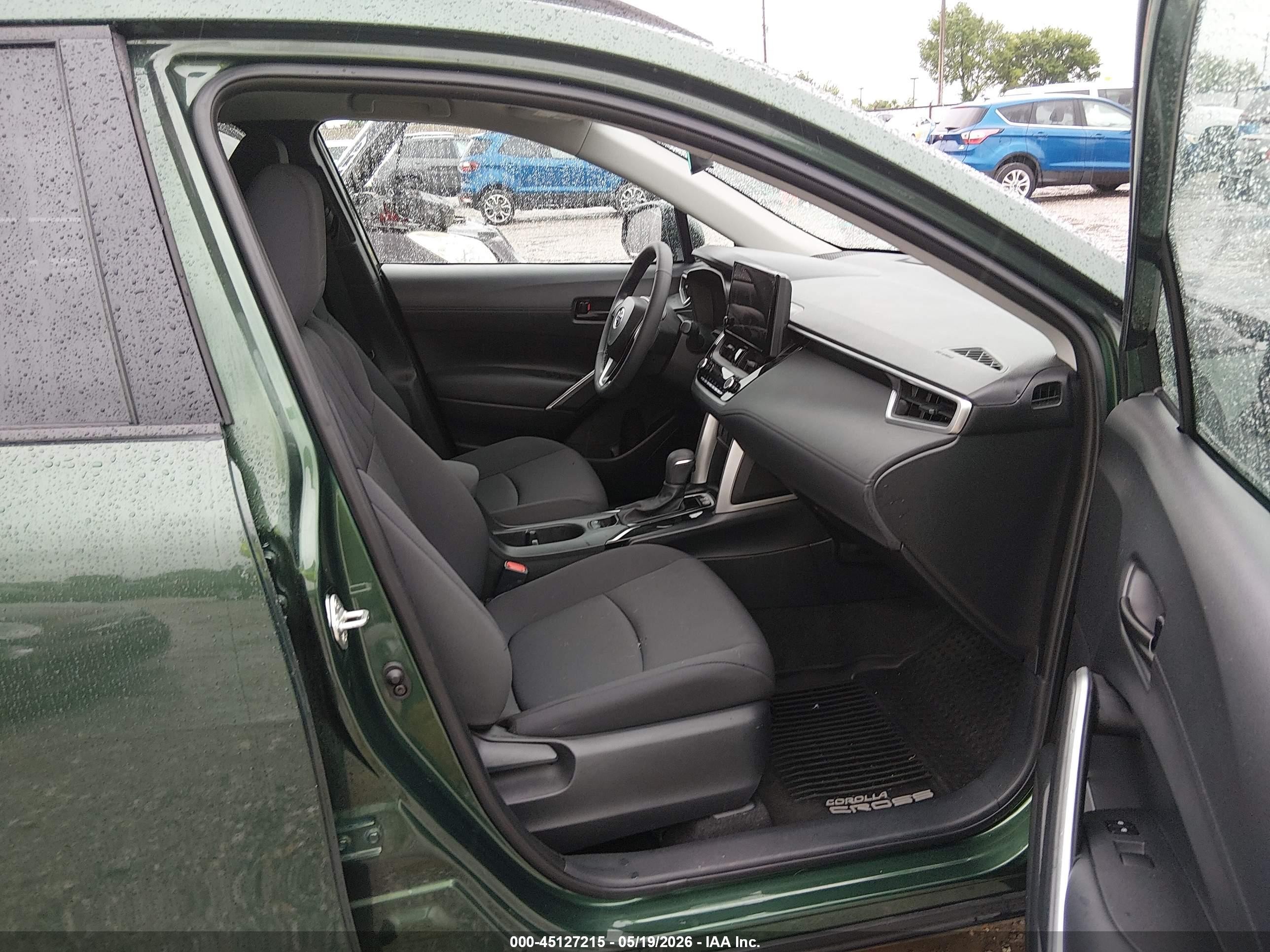2023 Toyota Corolla Cross Le Green vin: 7MUCAABG0PV052980
