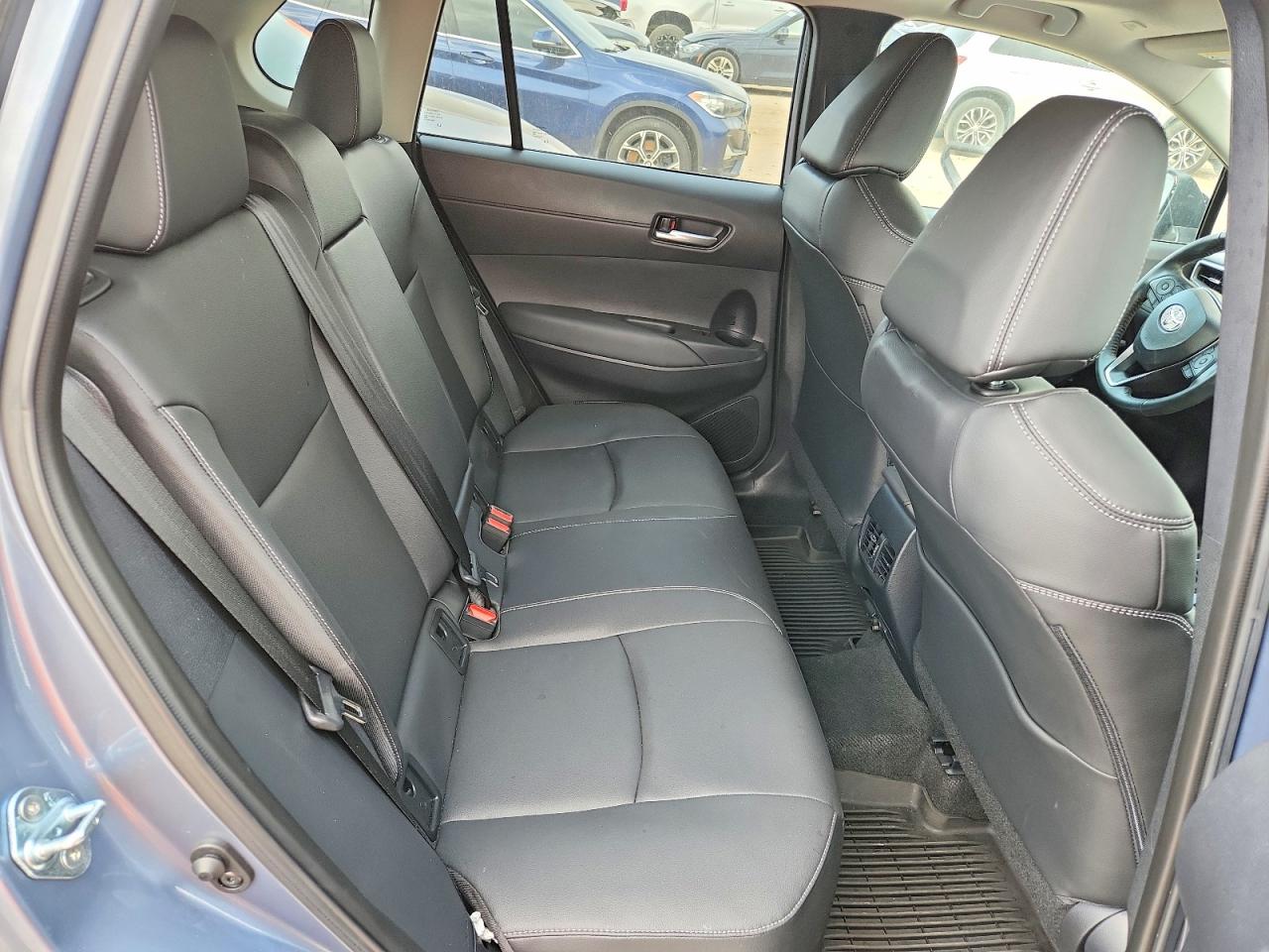 2024 Toyota Corolla Cross Xle Blue vin: 7MUDAAAG4RV089622