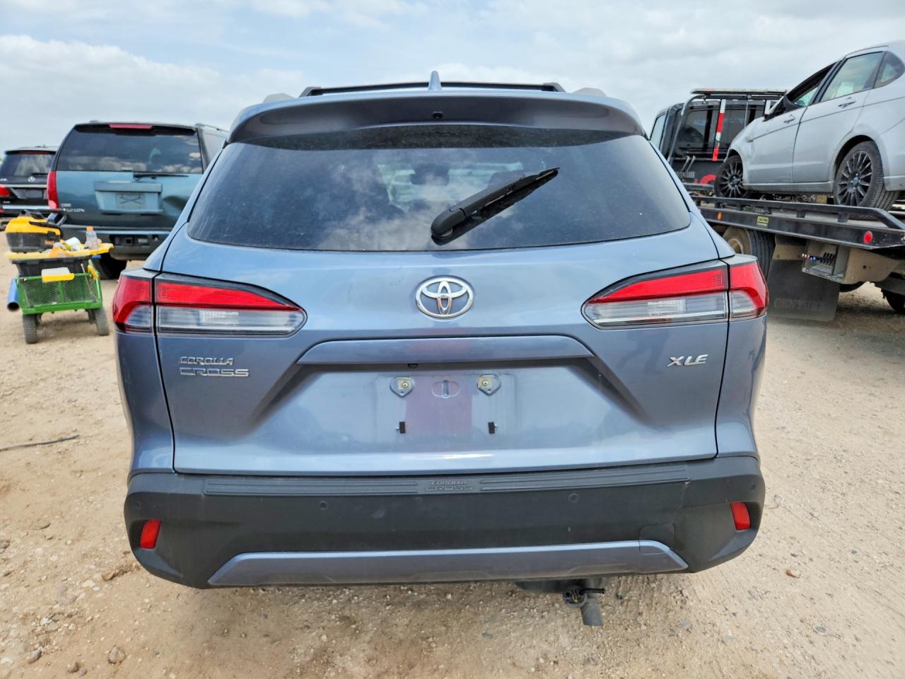 2024 Toyota Corolla Cross Xle Blue vin: 7MUDAAAG4RV089622