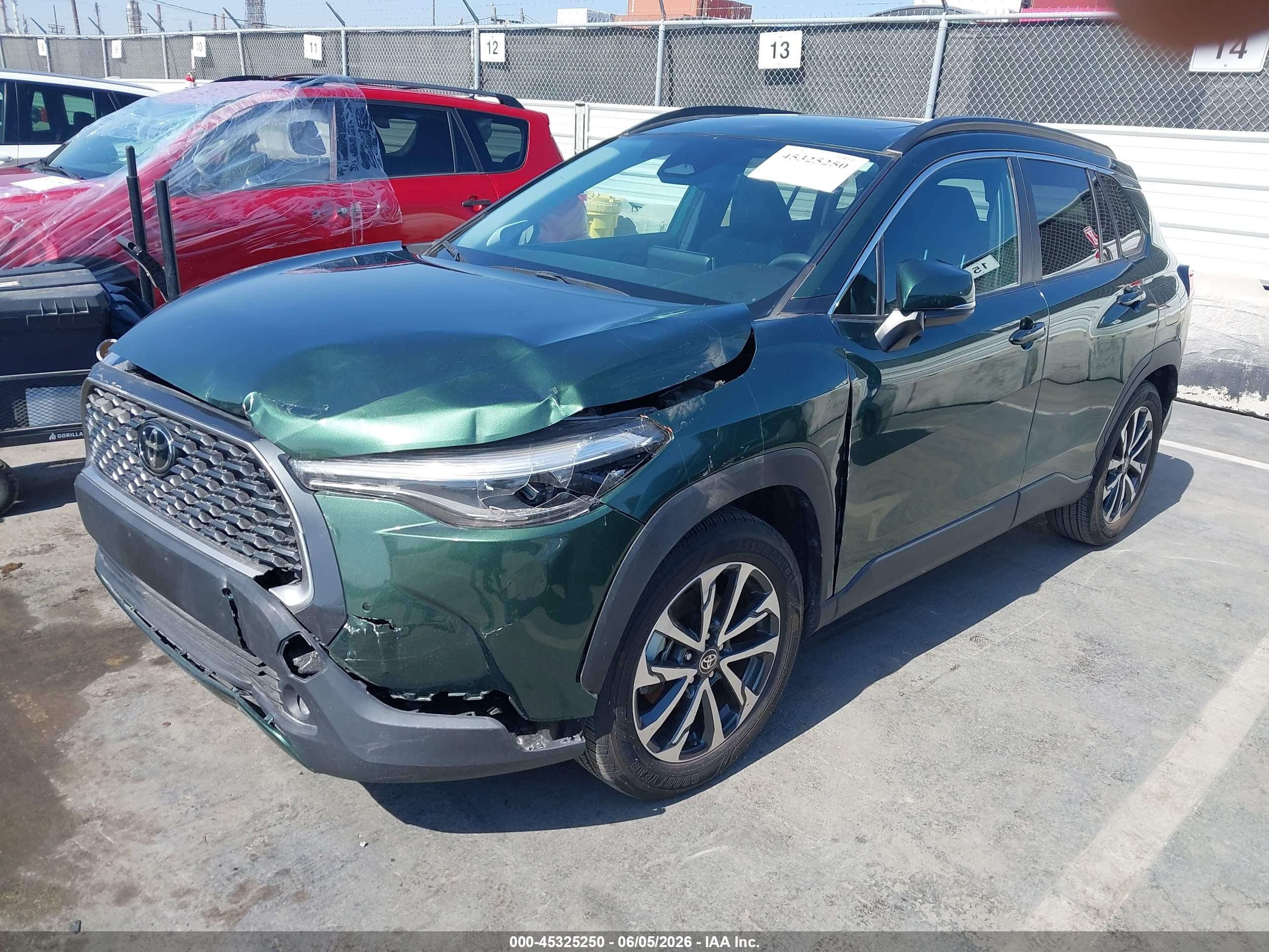 2024 Toyota Corolla Cross Xle Green vin: 7MUDAAAG5RV074126