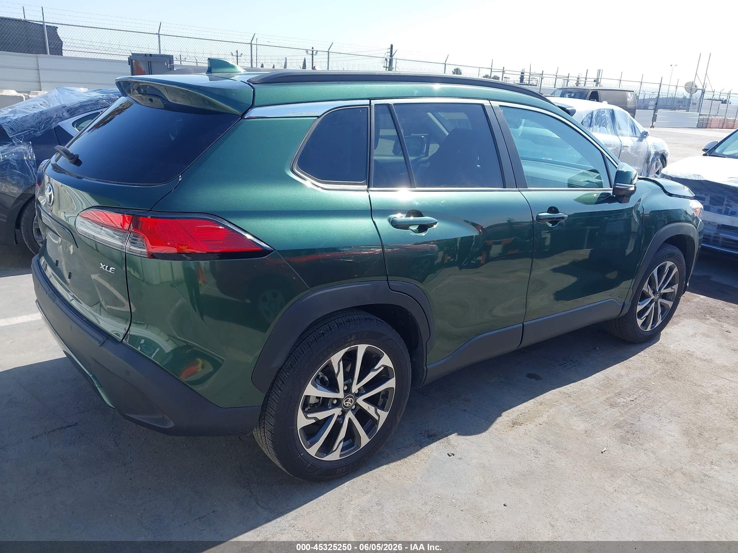 2024 Toyota Corolla Cross Xle Green vin: 7MUDAAAG5RV074126