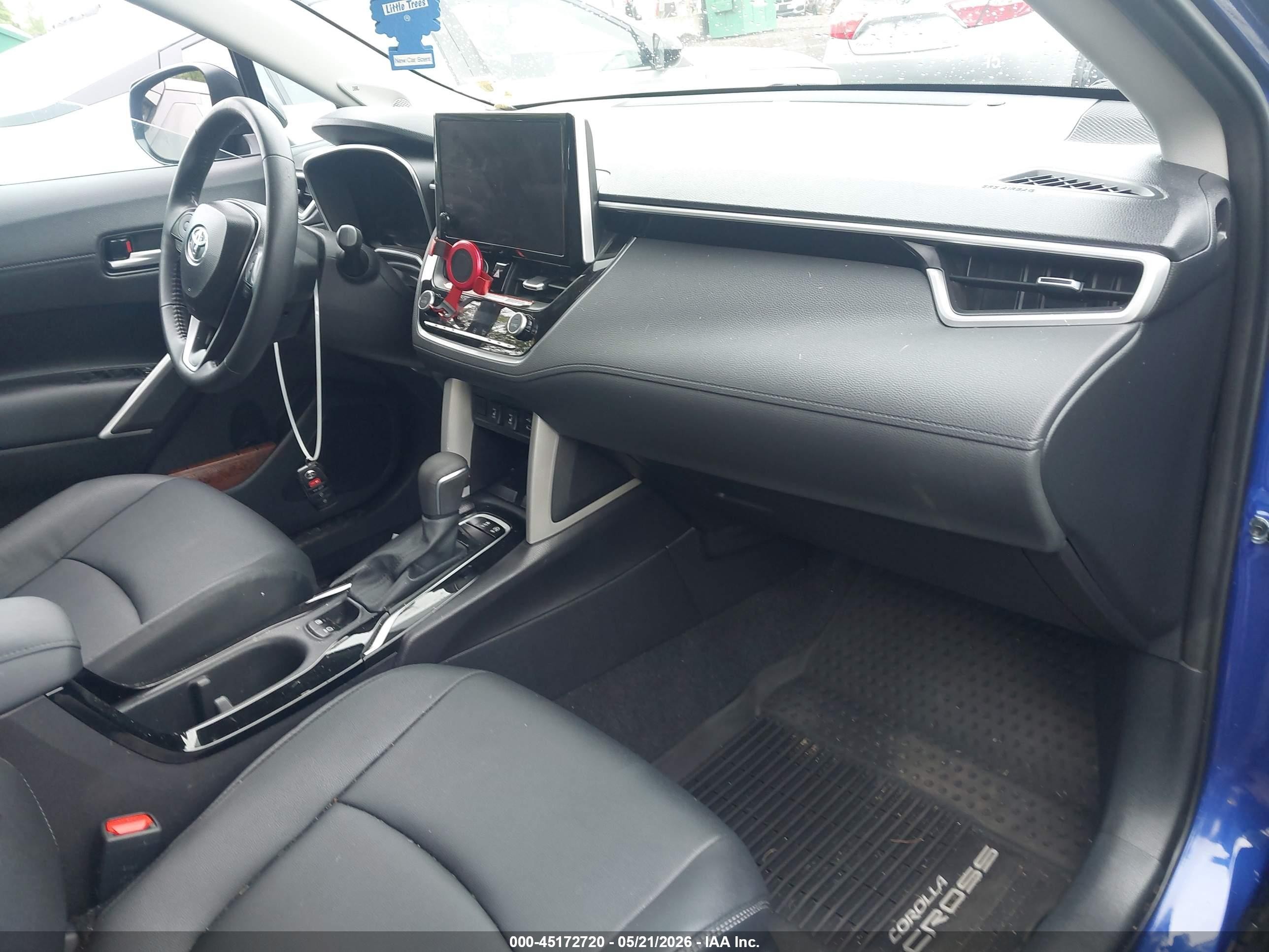 2025 Toyota Corolla Cross Xle Blue vin: 7MUDAABG0SV135922