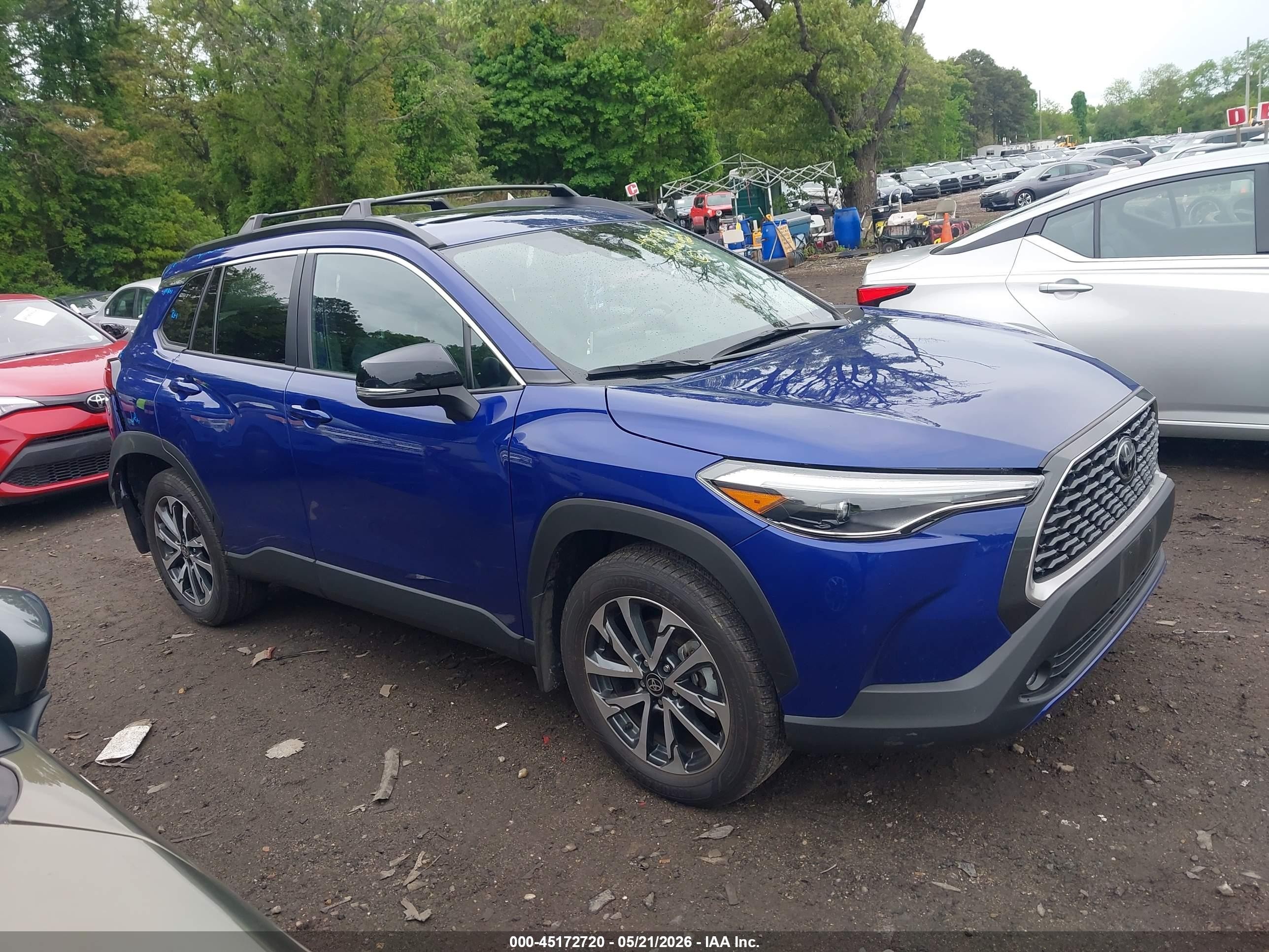 2025 Toyota Corolla Cross Xle Blue vin: 7MUDAABG0SV135922