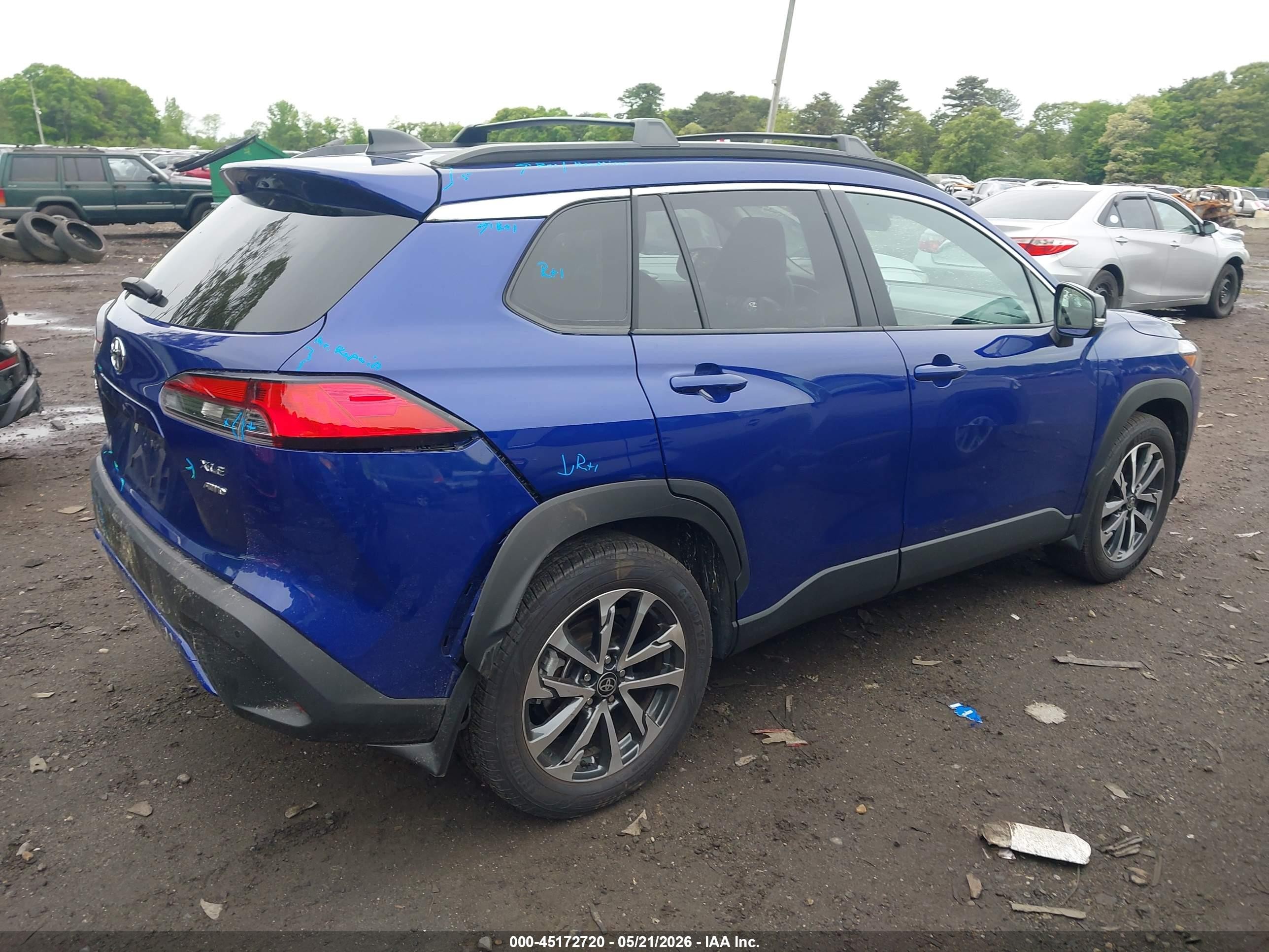 2025 Toyota Corolla Cross Xle Blue vin: 7MUDAABG0SV135922