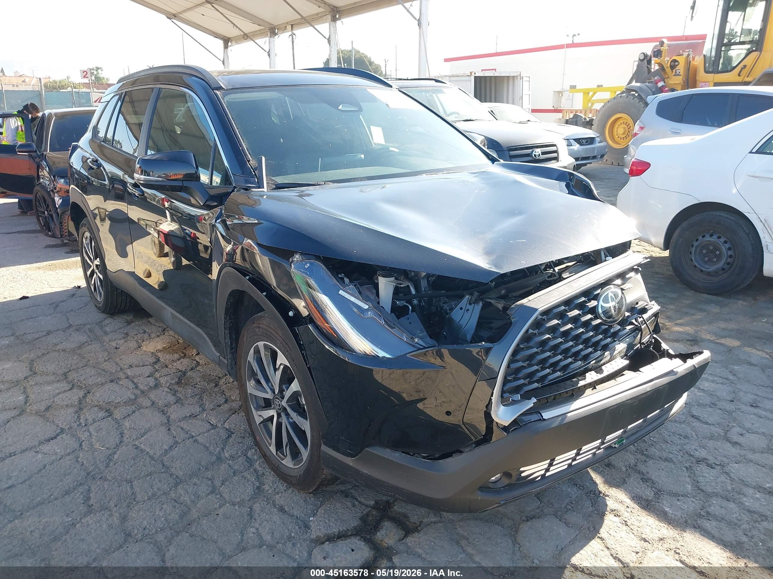 2025 Toyota Corolla Cross Xle Black vin: 7MUDAABG2SV145996