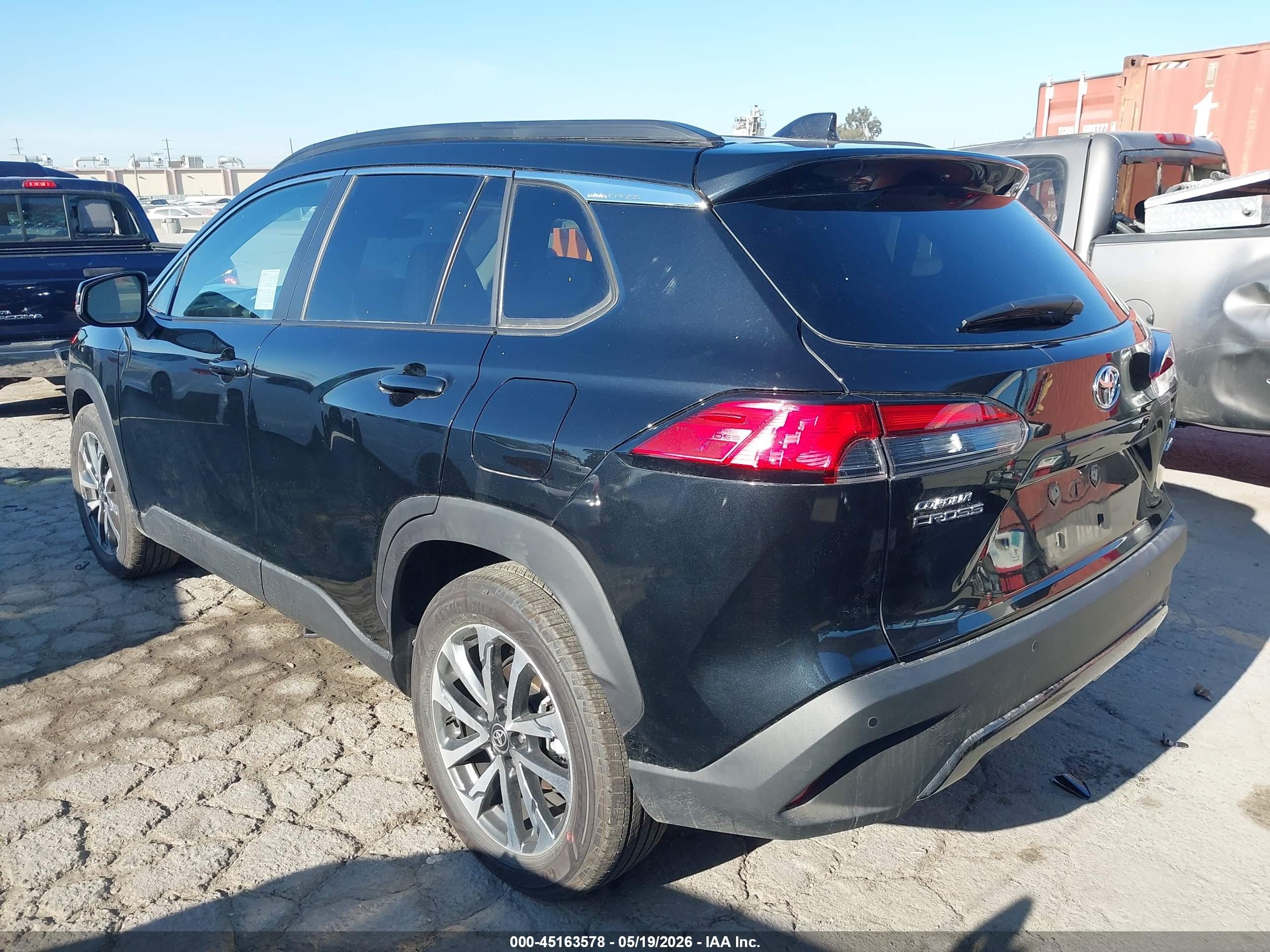 2025 Toyota Corolla Cross Xle Black vin: 7MUDAABG2SV145996