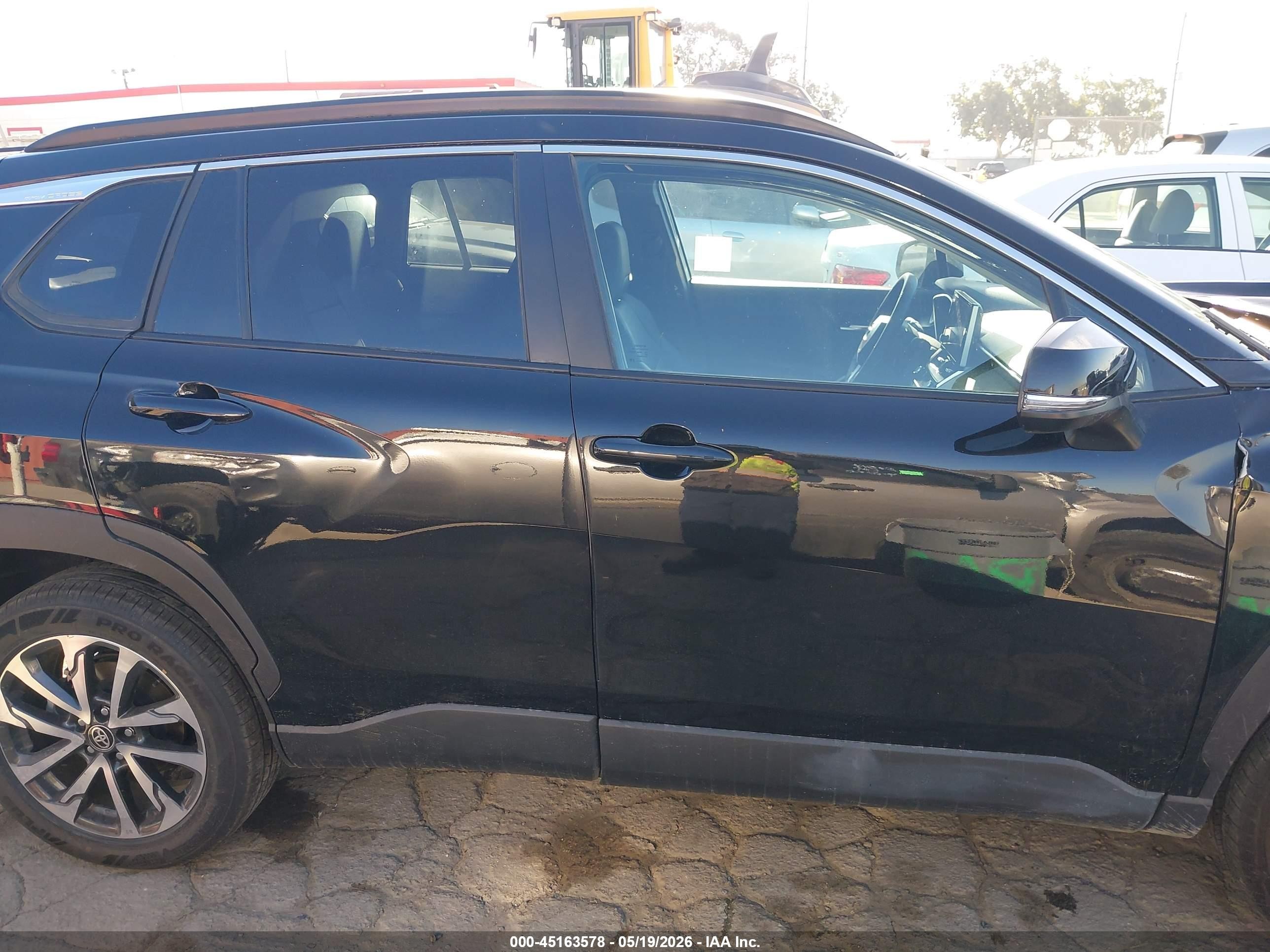2025 Toyota Corolla Cross Xle Black vin: 7MUDAABG2SV145996