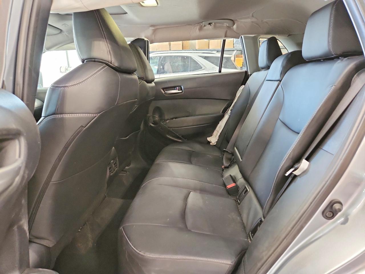 2024 Toyota Corolla Cross Xle Silver vin: 7MUDAABG5RV081995