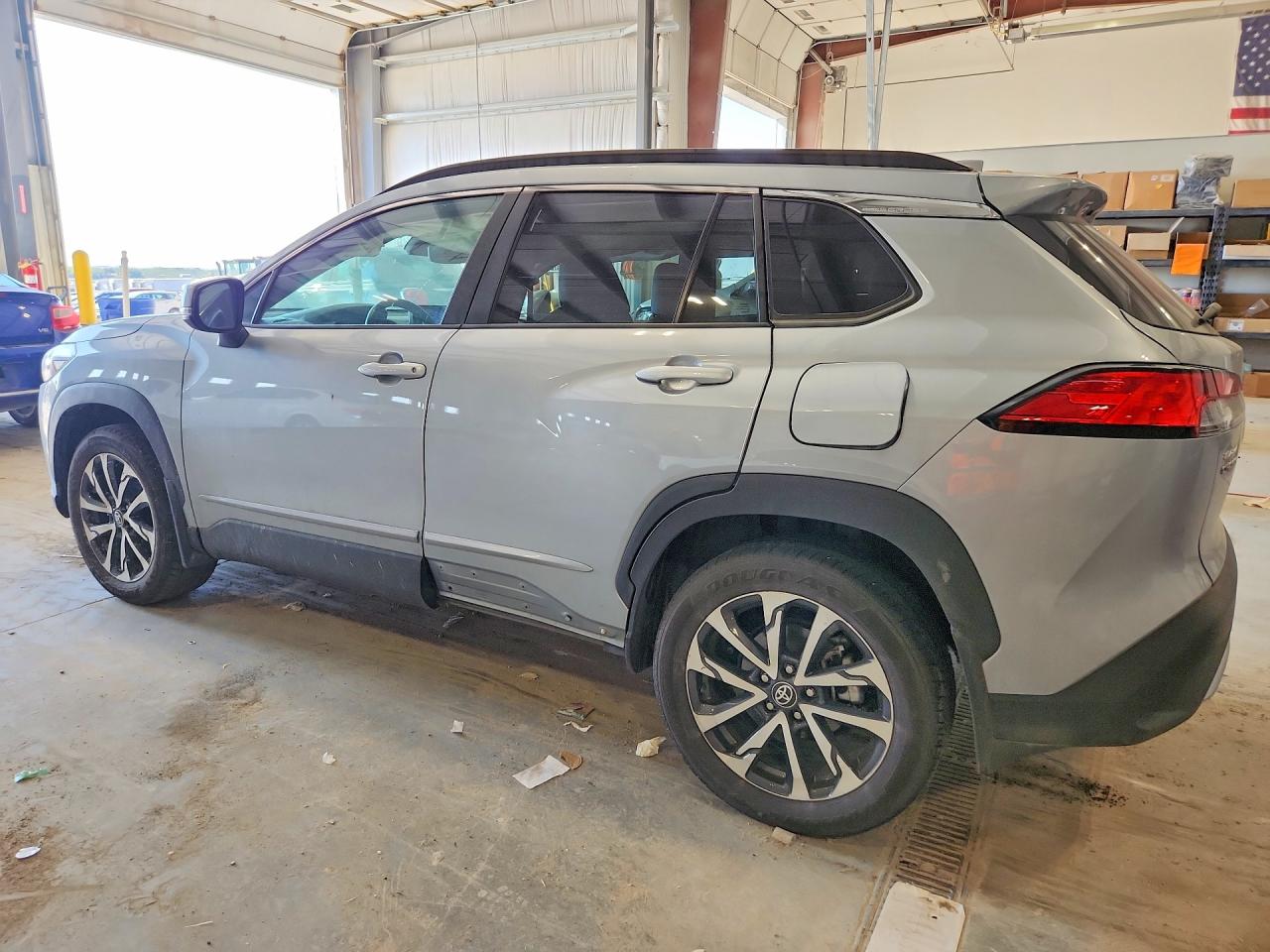 2024 Toyota Corolla Cross Xle Silver vin: 7MUDAABG5RV081995