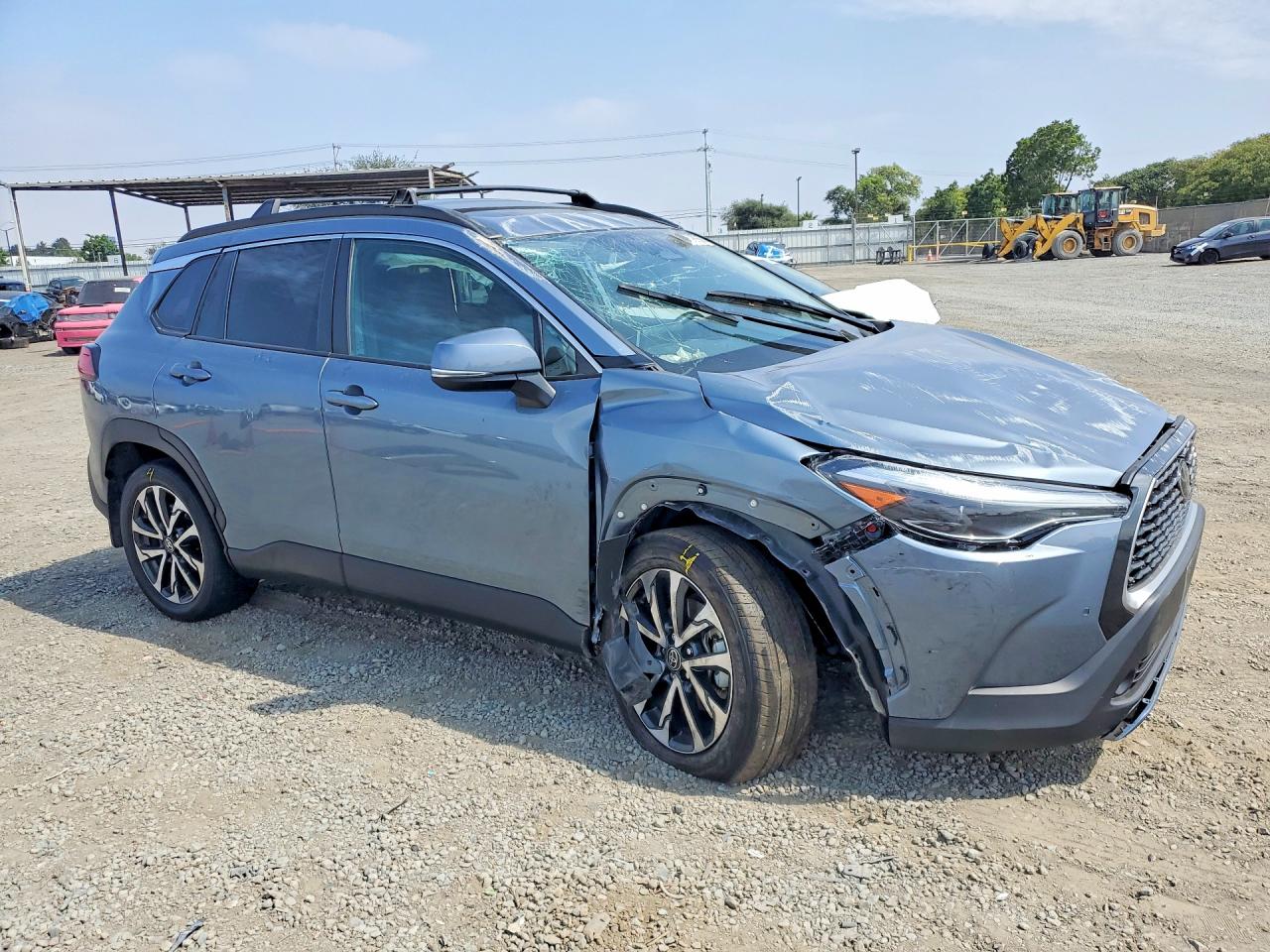2024 Toyota Corolla Cross Xle Серебряный vin: 7MUDAABG6RV092486