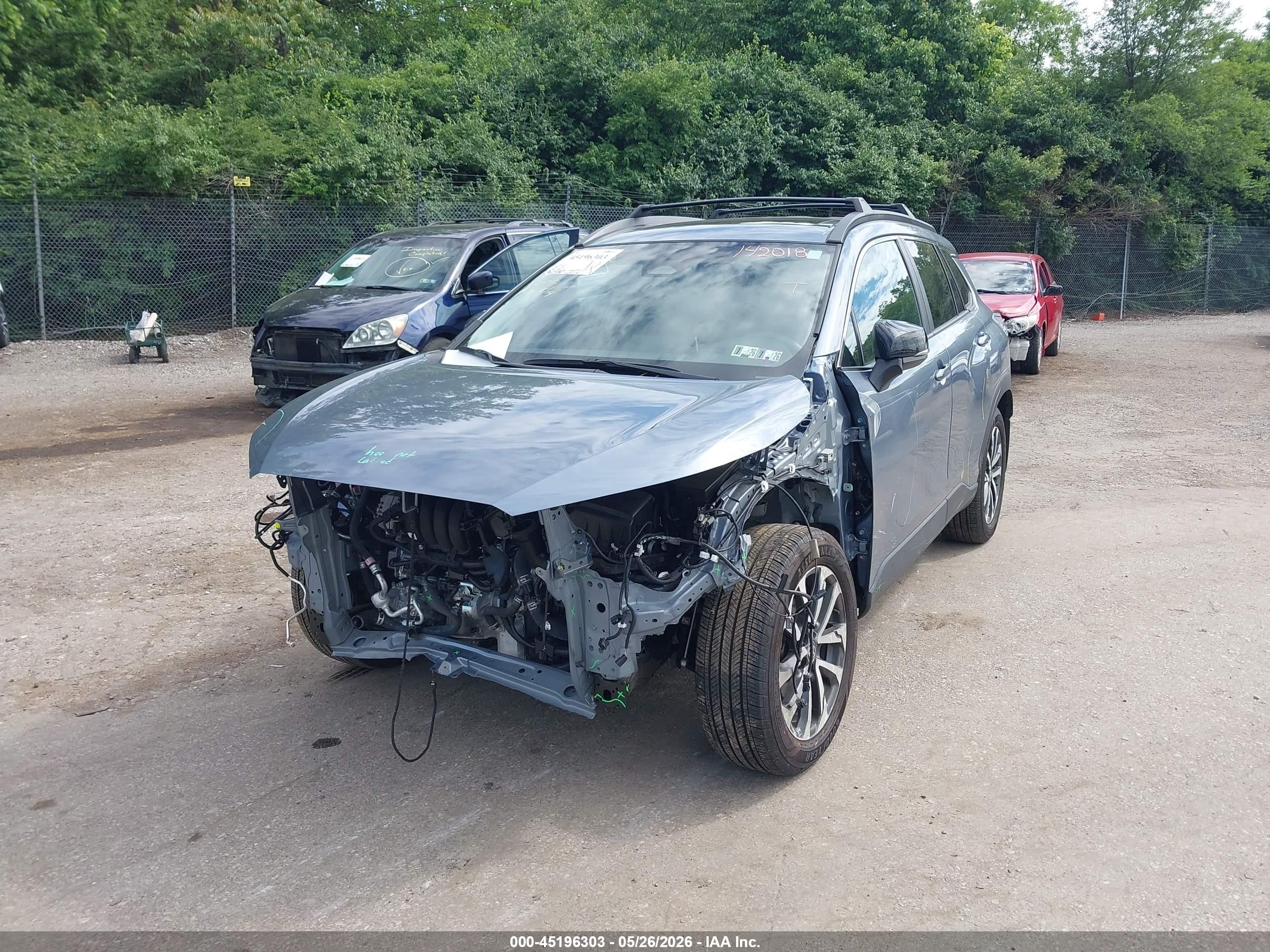 2025 Toyota Corolla Cross Xle Blue vin: 7MUDAABG8SV142018