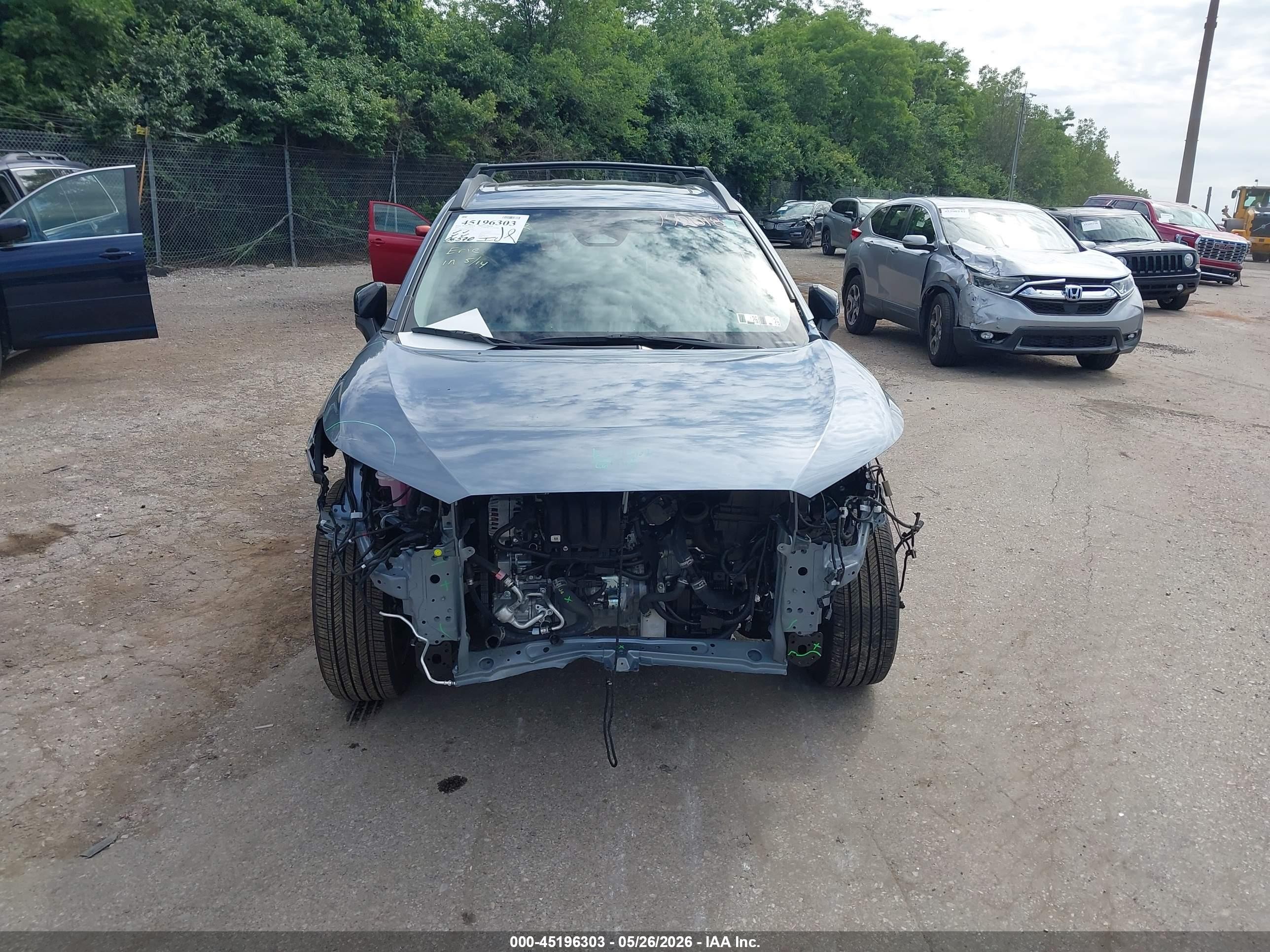 2025 Toyota Corolla Cross Xle Blue vin: 7MUDAABG8SV142018