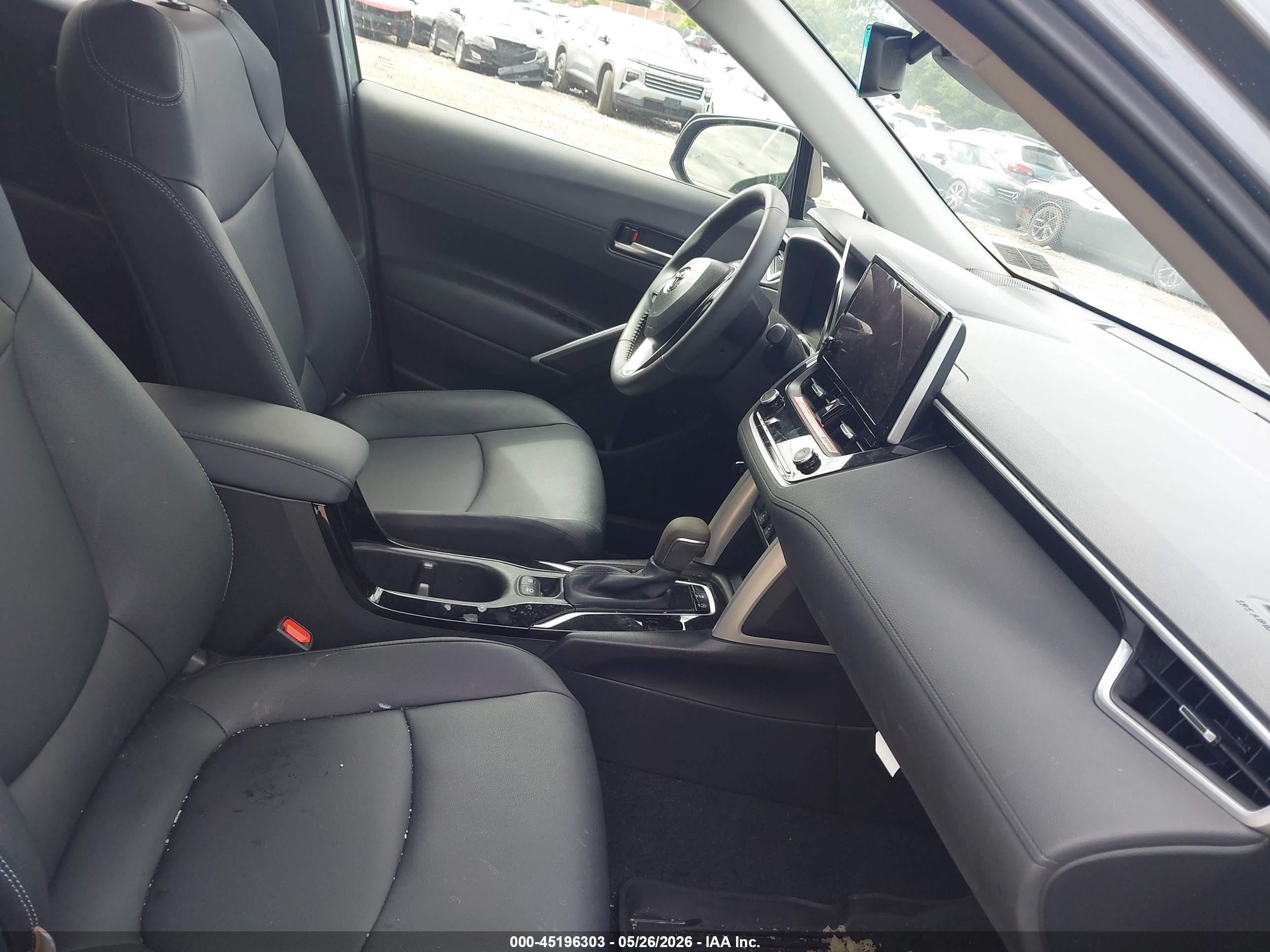 2025 Toyota Corolla Cross Xle Blue vin: 7MUDAABG8SV142018