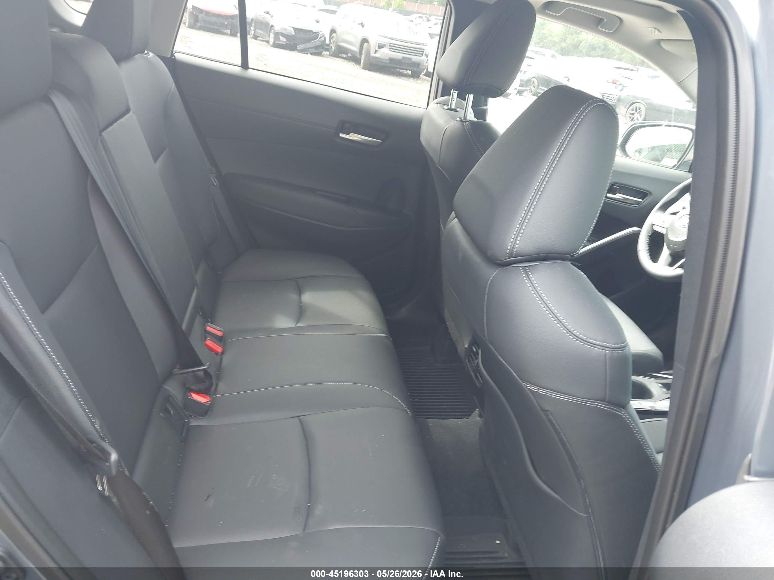 2025 Toyota Corolla Cross Xle Blue vin: 7MUDAABG8SV142018