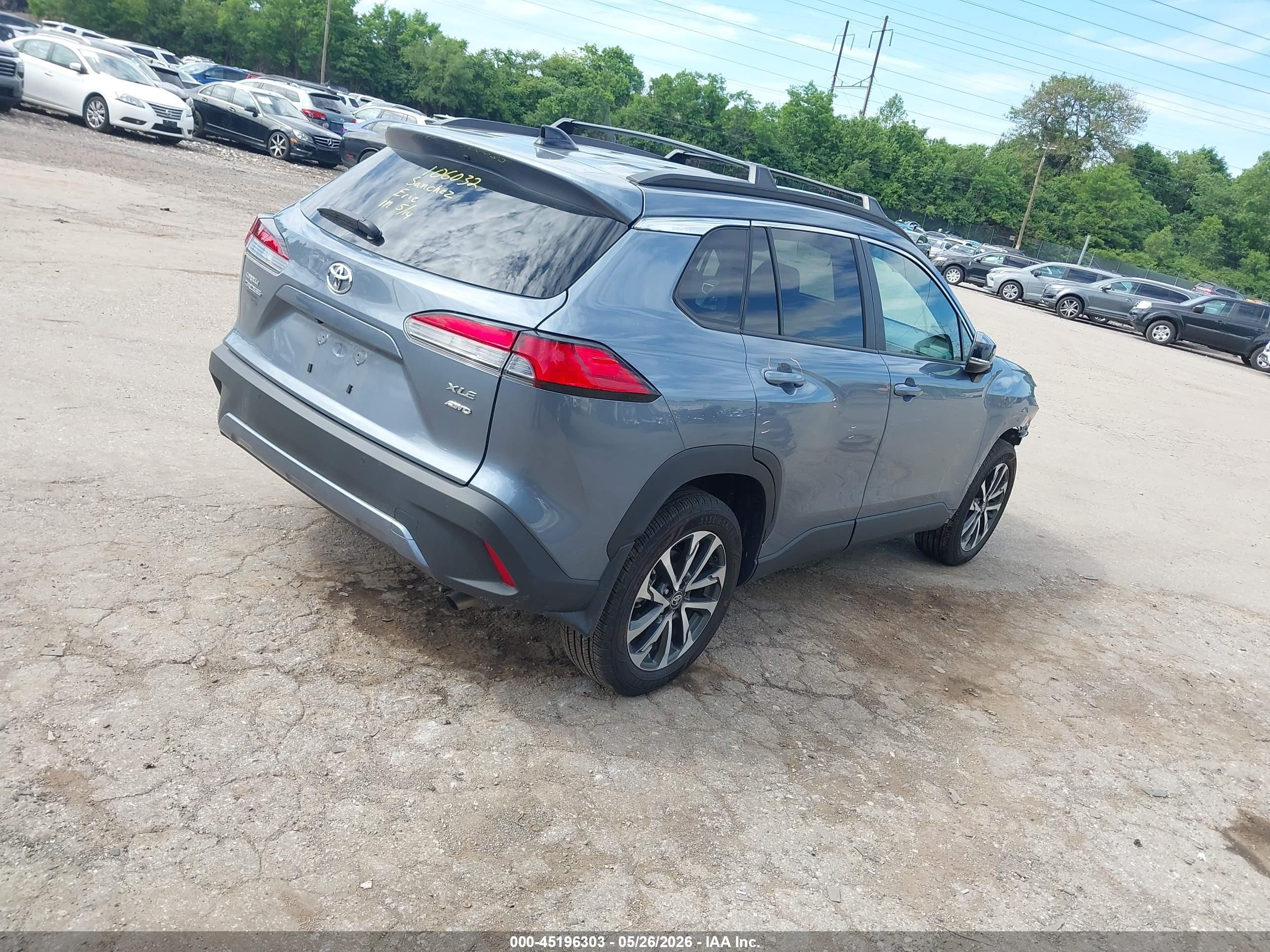 2025 Toyota Corolla Cross Xle Blue vin: 7MUDAABG8SV142018