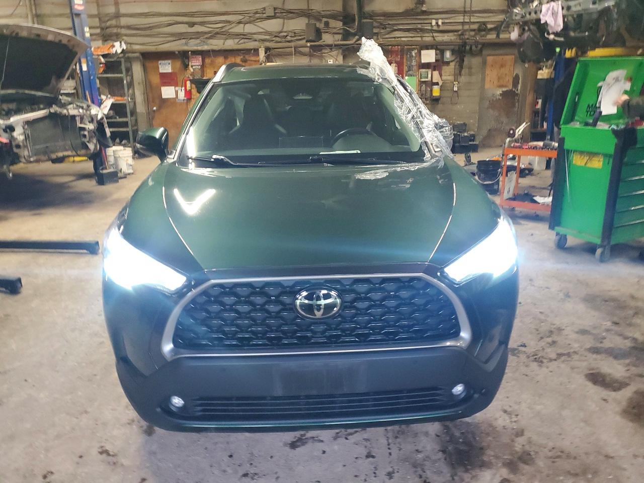 2023 Toyota Corolla Cross Xle Green vin: 7MUDAABG9PV045918
