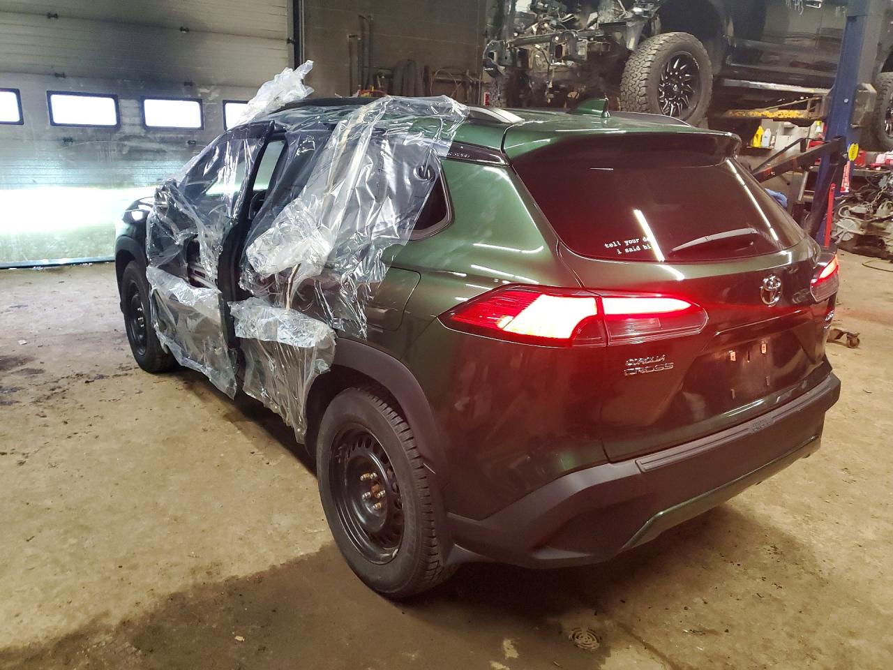 2023 Toyota Corolla Cross Xle Green vin: 7MUDAABG9PV045918