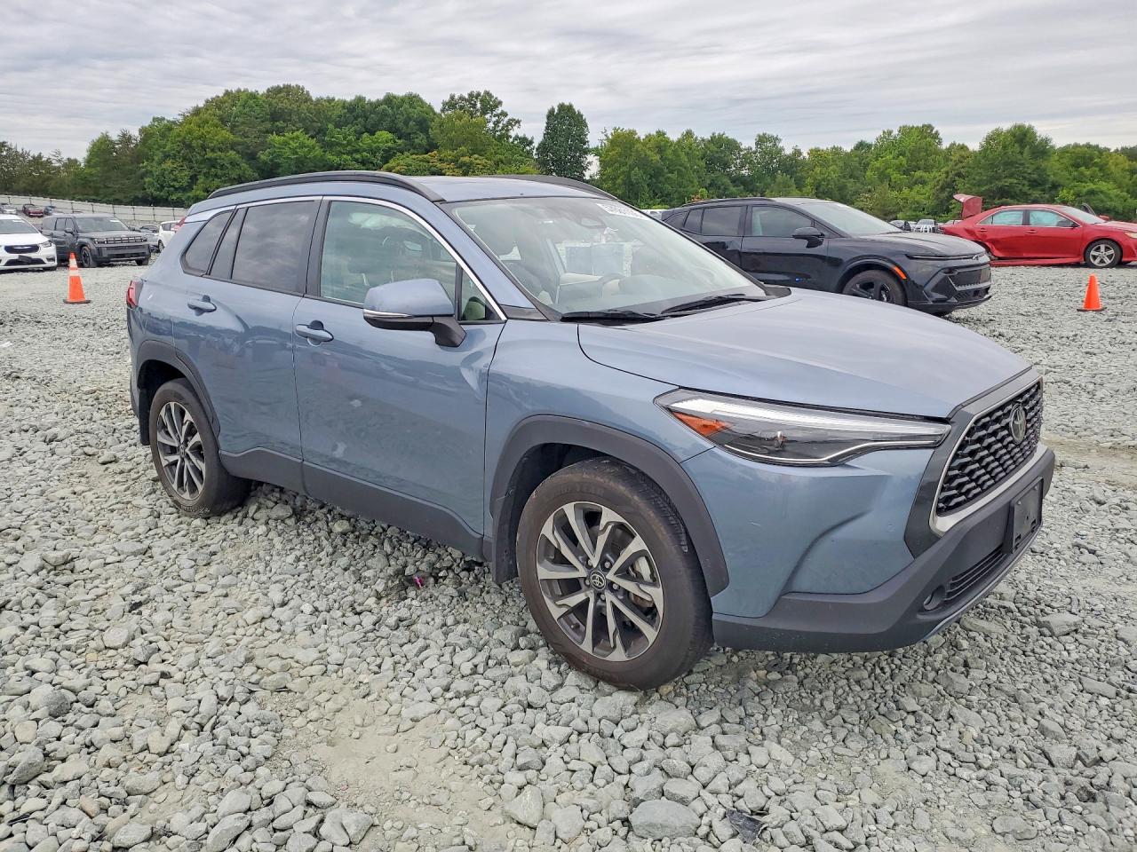 2023 Toyota Corolla Cross Xle Blue vin: 7MUDAABGXPV050660