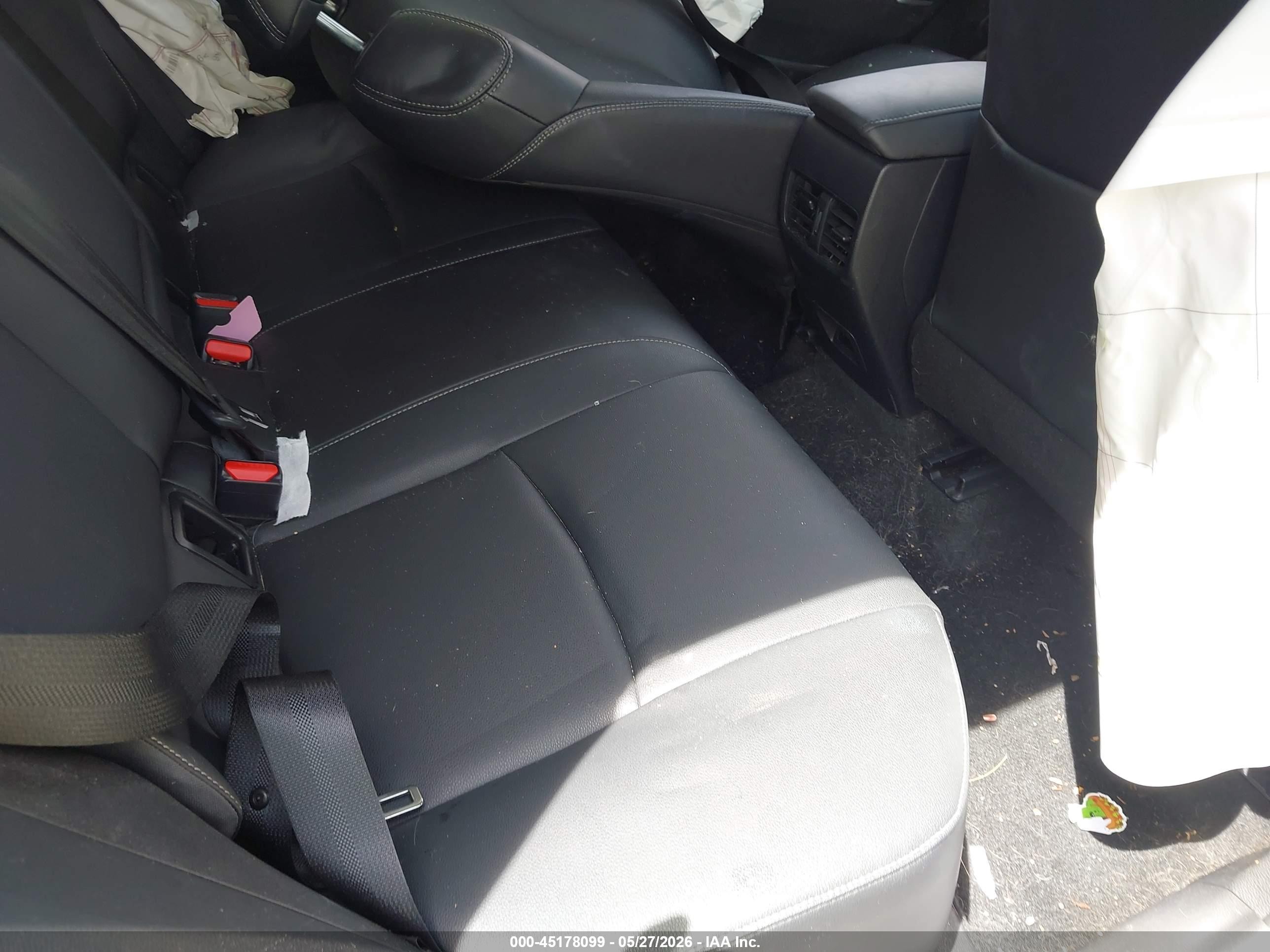 2022 Toyota Corolla Cross Xle White vin: 7MUEAAAG3NV034934