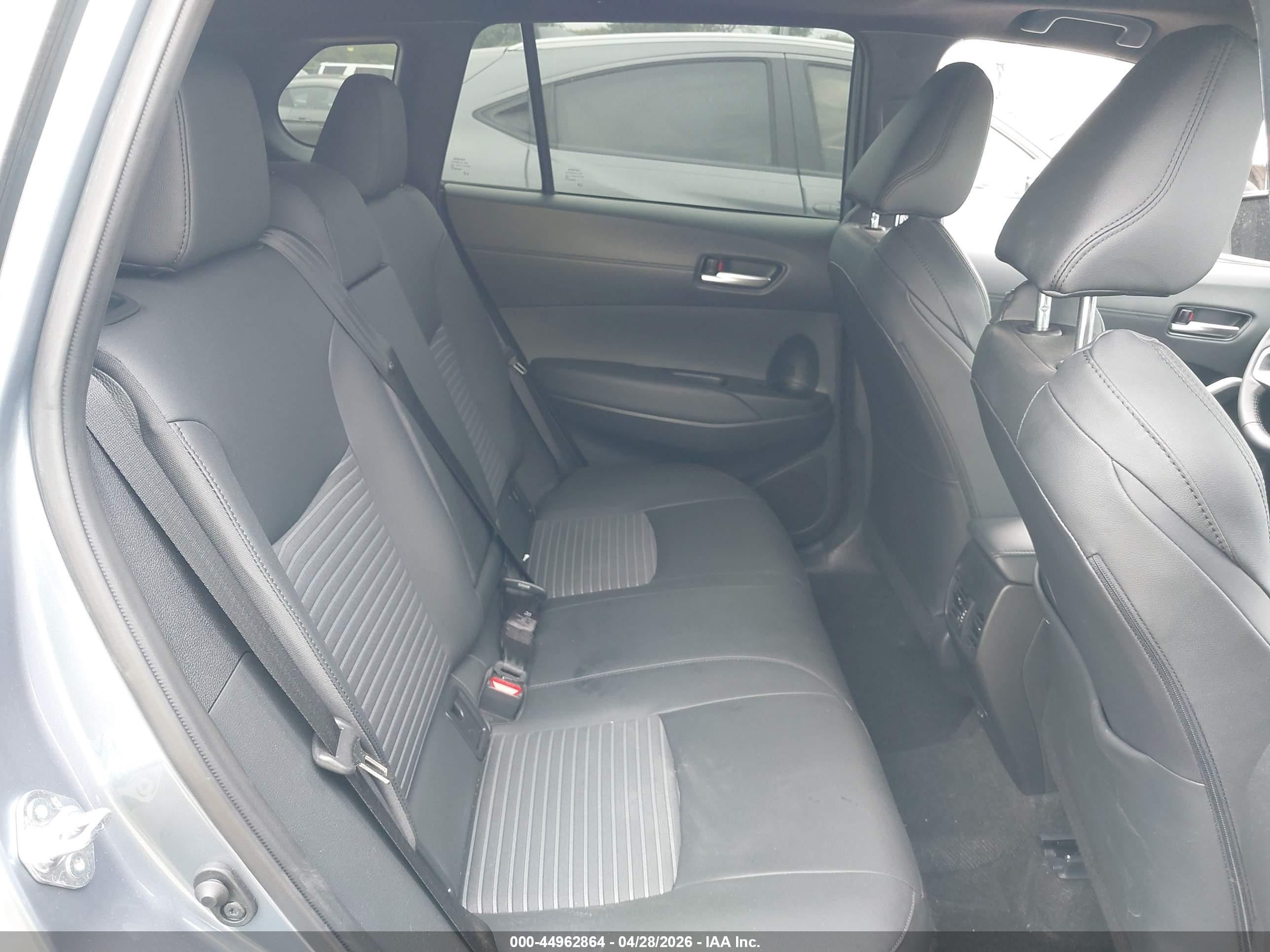 2025 Toyota Corolla Cross Hybrid Xse Blue vin: 7MUFBABG9SV083065