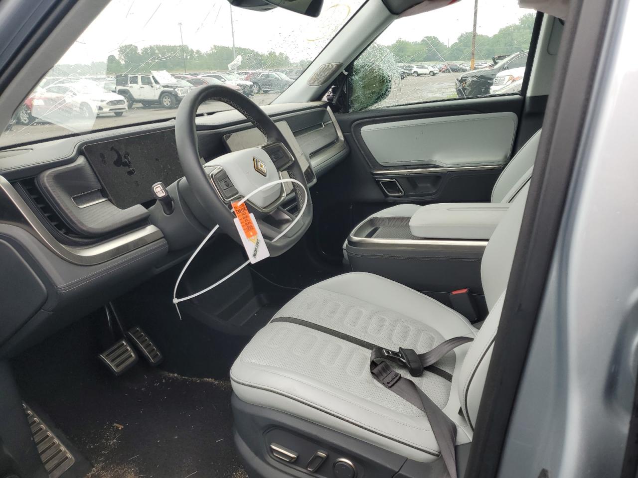 2023 Rivian R1s Adventure Silver vin: 7PDSGABA2PN006517