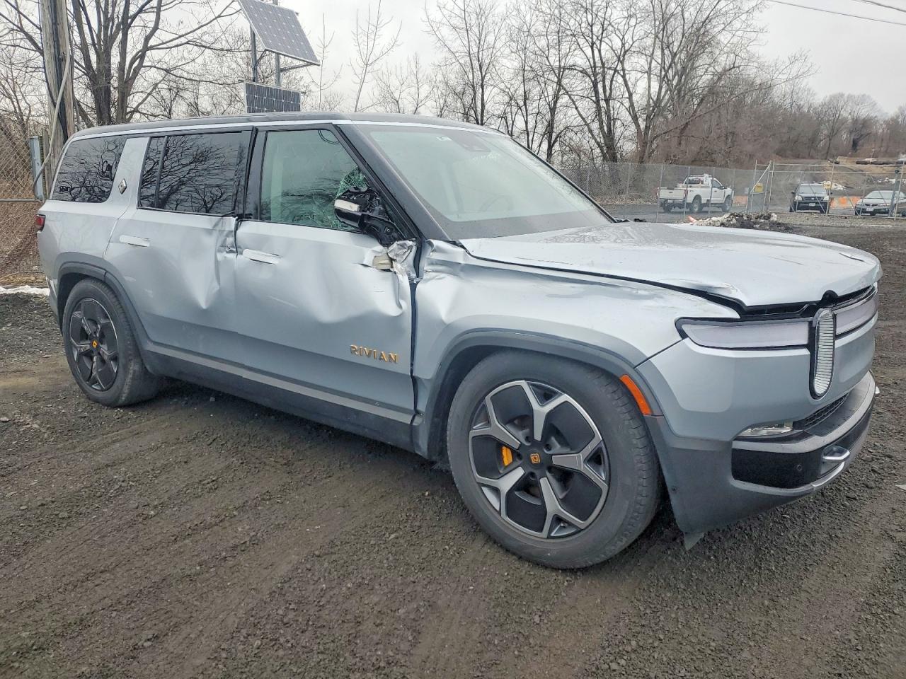 2023 Rivian R1s Adventure Silver vin: 7PDSGABA2PN006517