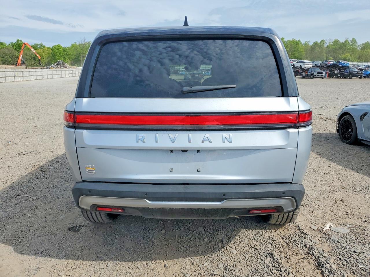 2024 Rivian R1s Adventure Gray vin: 7PDSGABA3RN034071