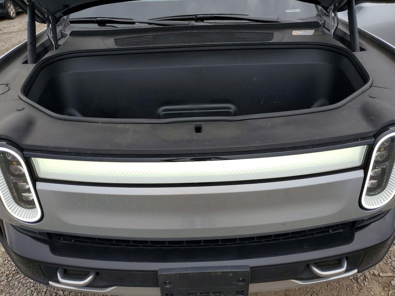 2024 Rivian R1s Adventure Gray vin: 7PDSGABA3RN034071
