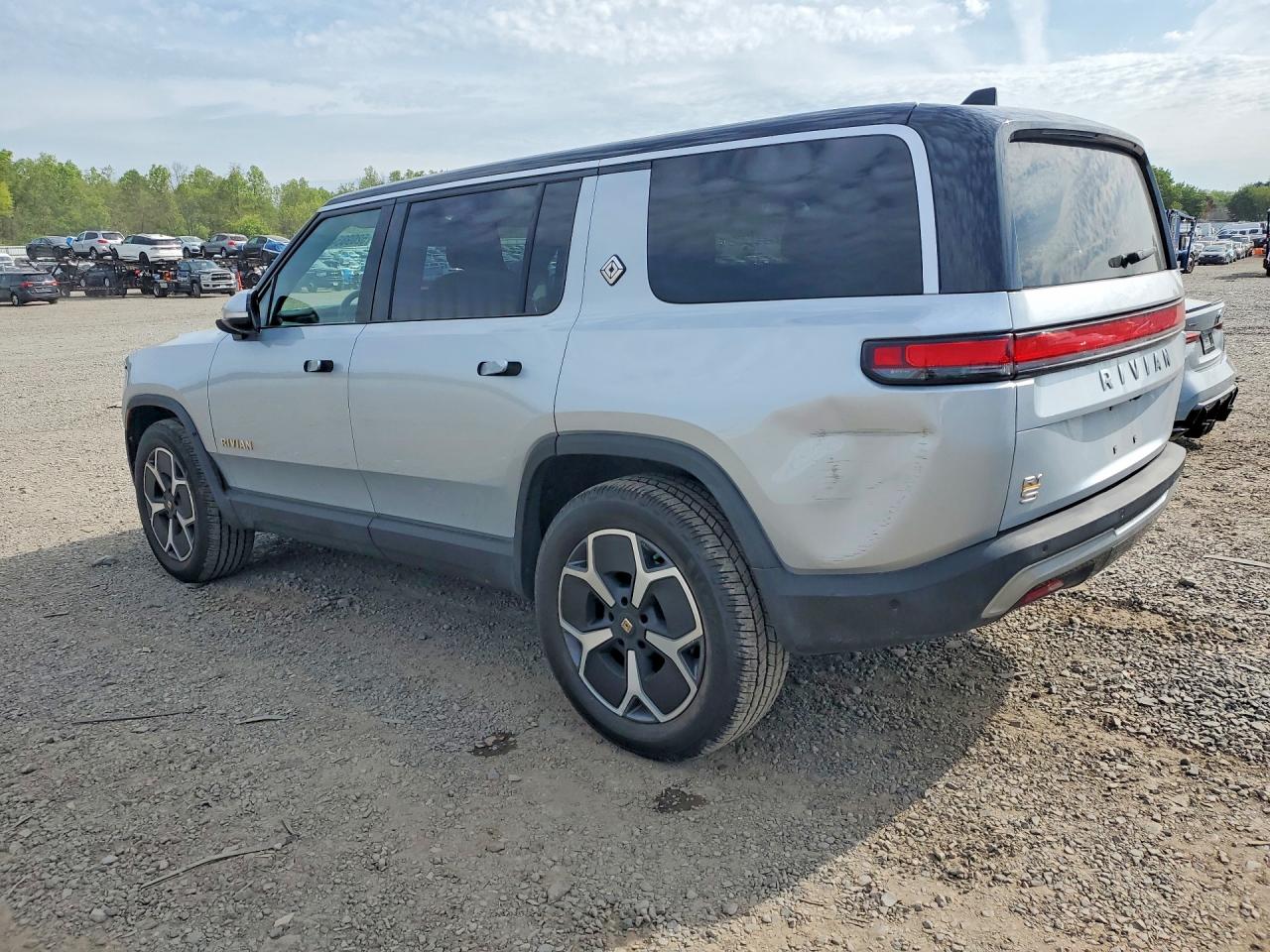 2024 Rivian R1s Adventure Gray vin: 7PDSGABA3RN034071