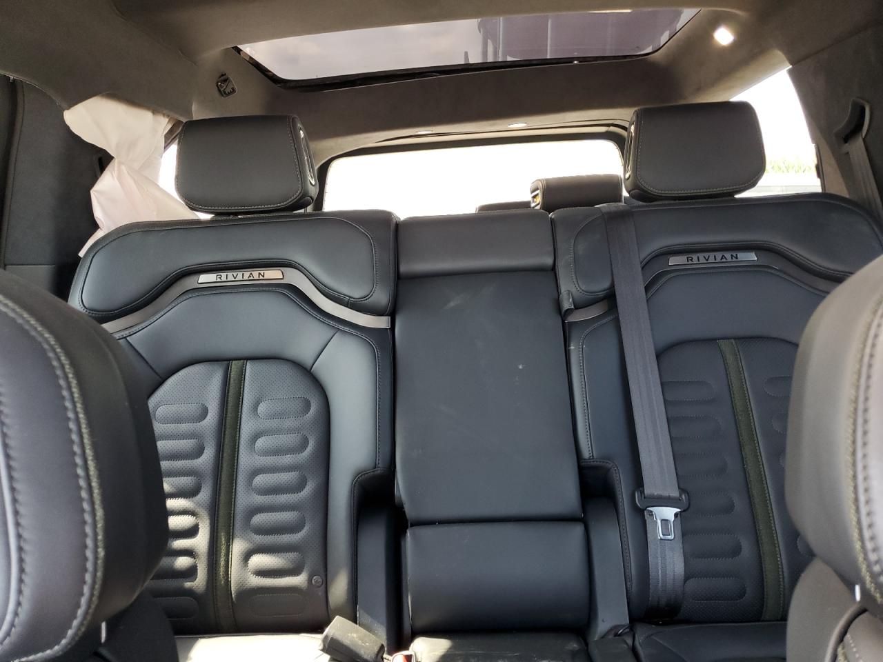 2022 Rivian R1s Launch Edition   Серый vin: 7PDSGABL0NN001282
