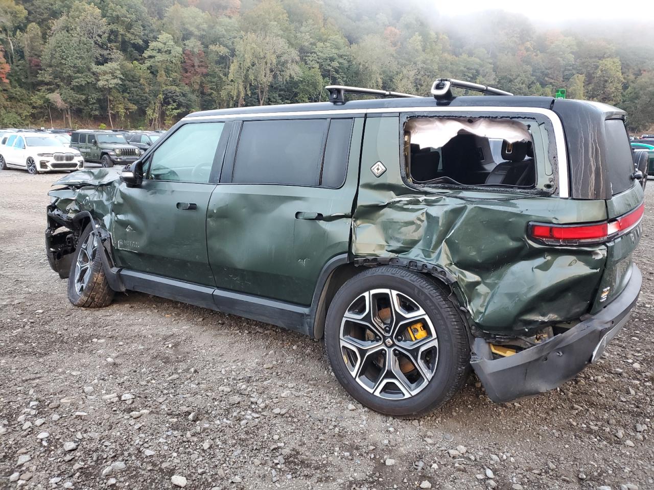 2023 Rivian R1s Launch Edition Green vin: 7PDSGABLXPN020988