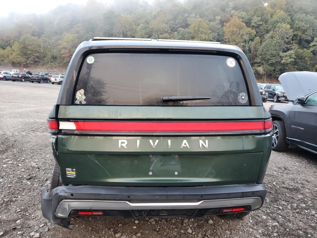 2023 Rivian R1s Launch Edition Green vin: 7PDSGABLXPN020988