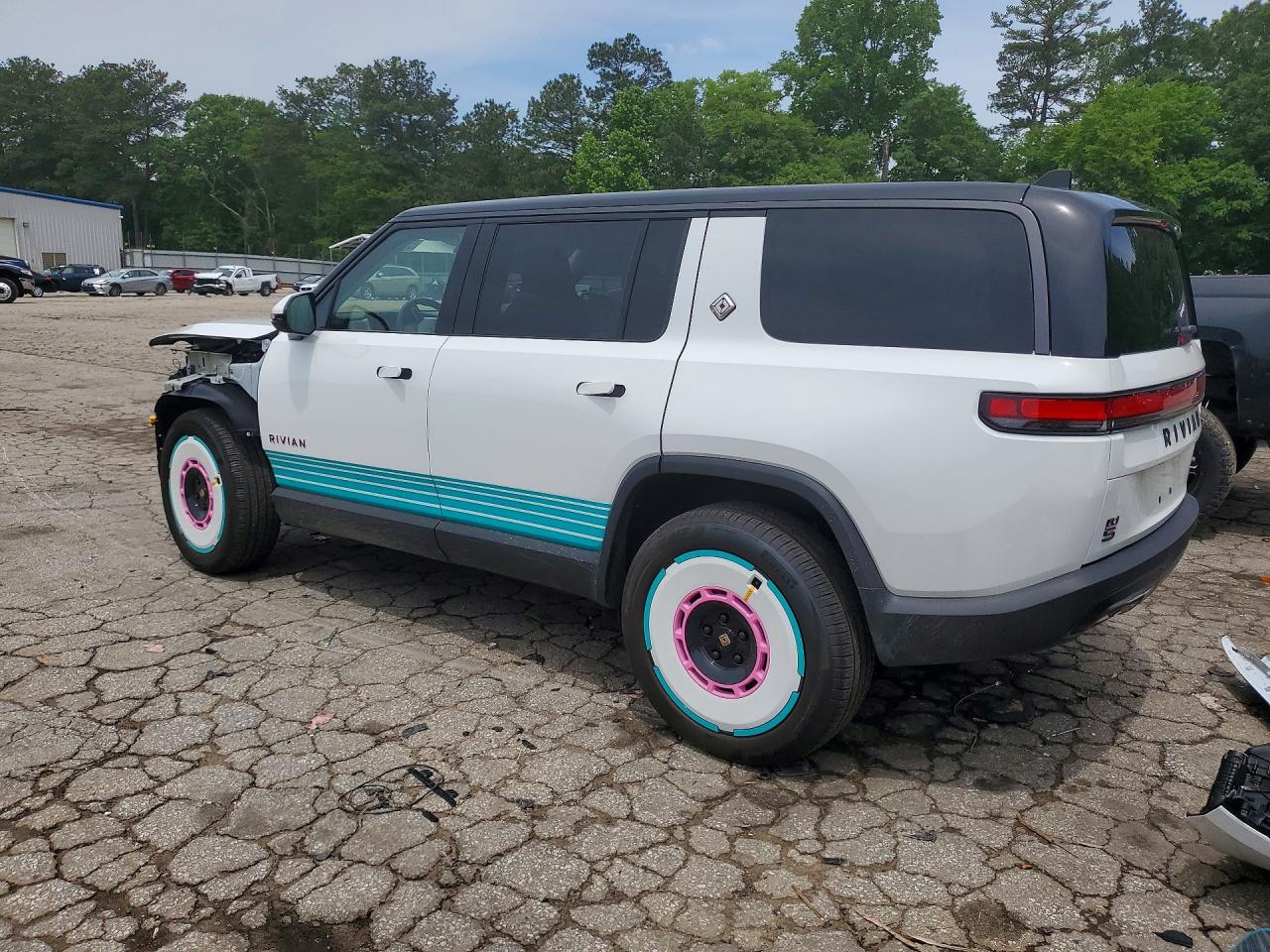 2026 Rivian R1s Premium Two Tone vin: 7PDSGABP9TN085909