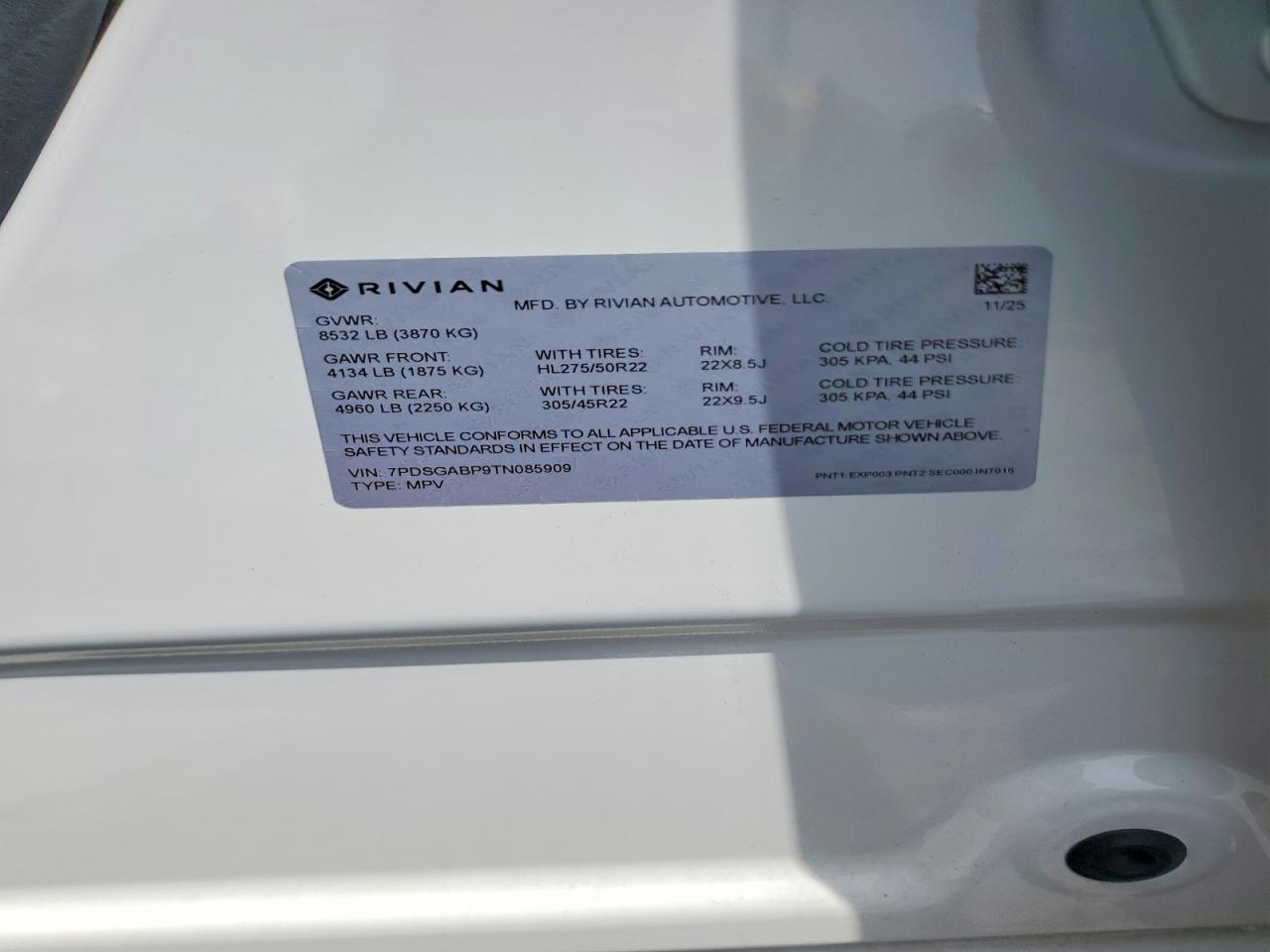 2026 Rivian R1s Premium Two Tone vin: 7PDSGABP9TN085909