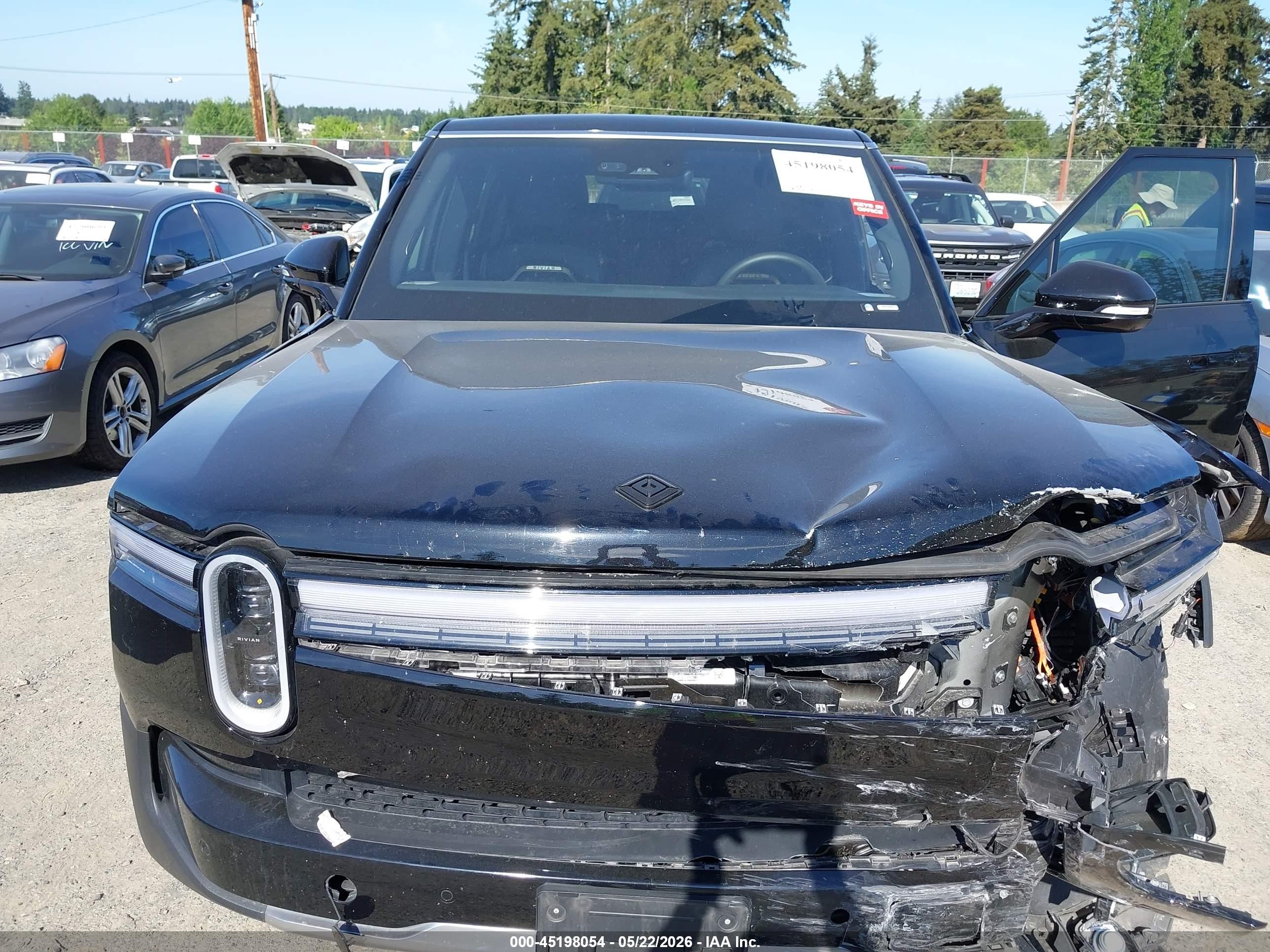 2025 Rivian R1s Adventure Dual Motor Large Pack/adventure Dual Motor Max Pack Black vin: 7PDSGBBA6SN061180