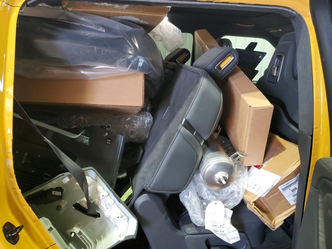 2023 Rivian R1s Adventure Two Tone vin: 7PDSGBBA8PN026132