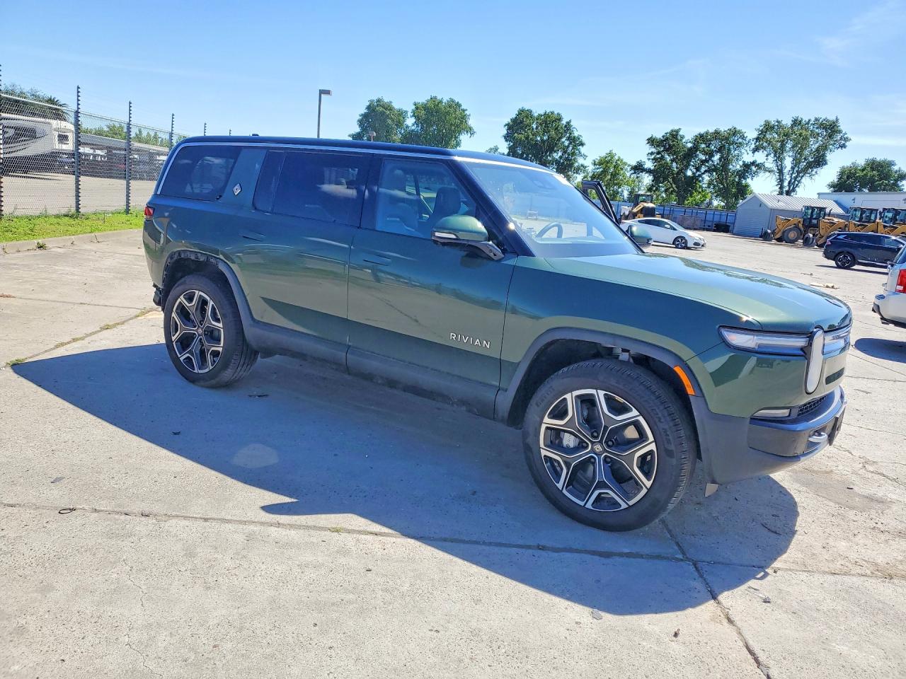 2026 Rivian R1s Adventure Green vin: 7PDSGCBA0TN080413