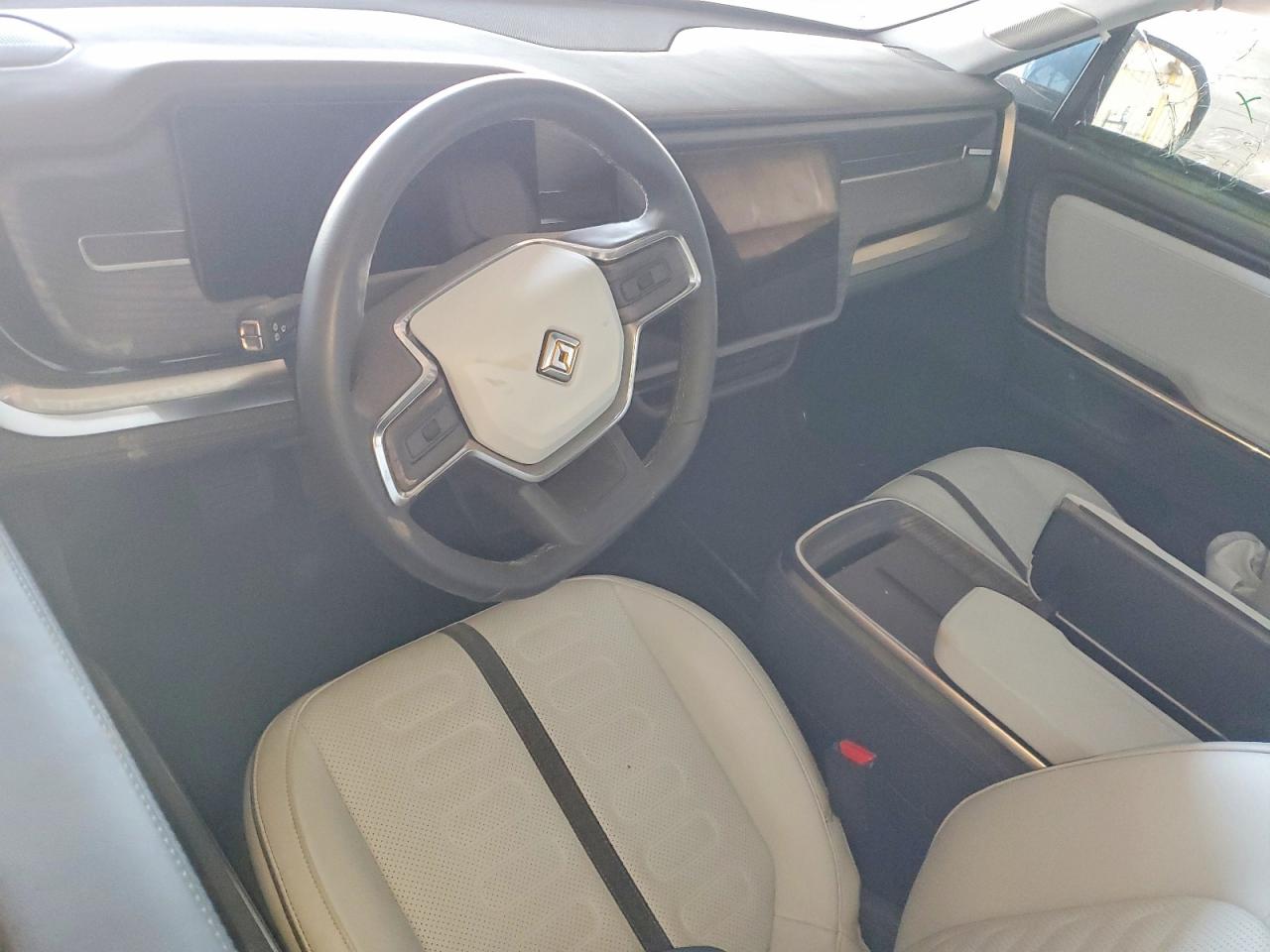 2026 Rivian R1s Adventure Blue vin: 7PDSGCBA7TN081364