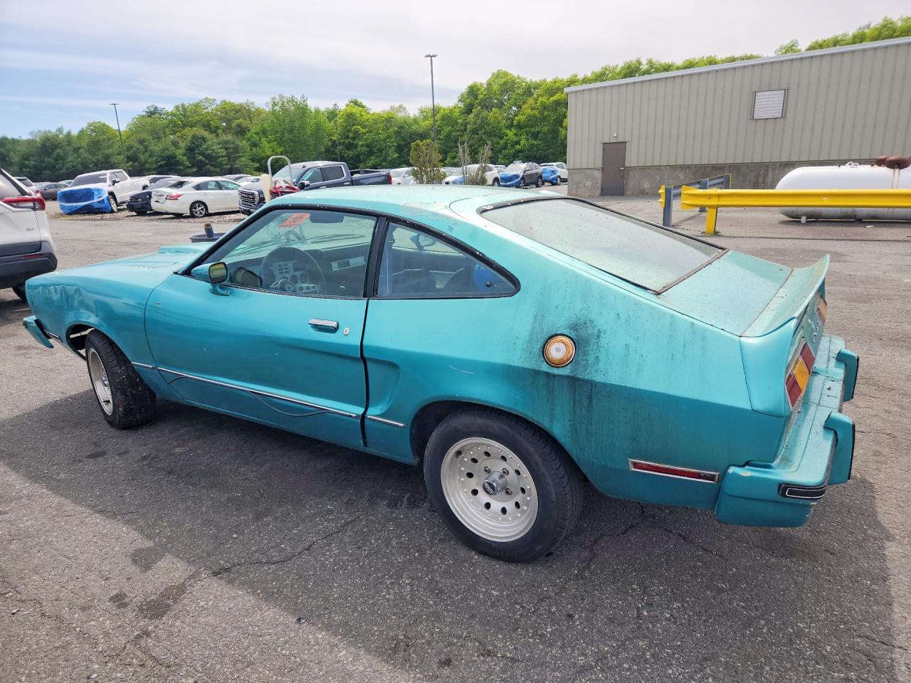 1977 Ford Mustang Turquoise vin: 7R03F102360