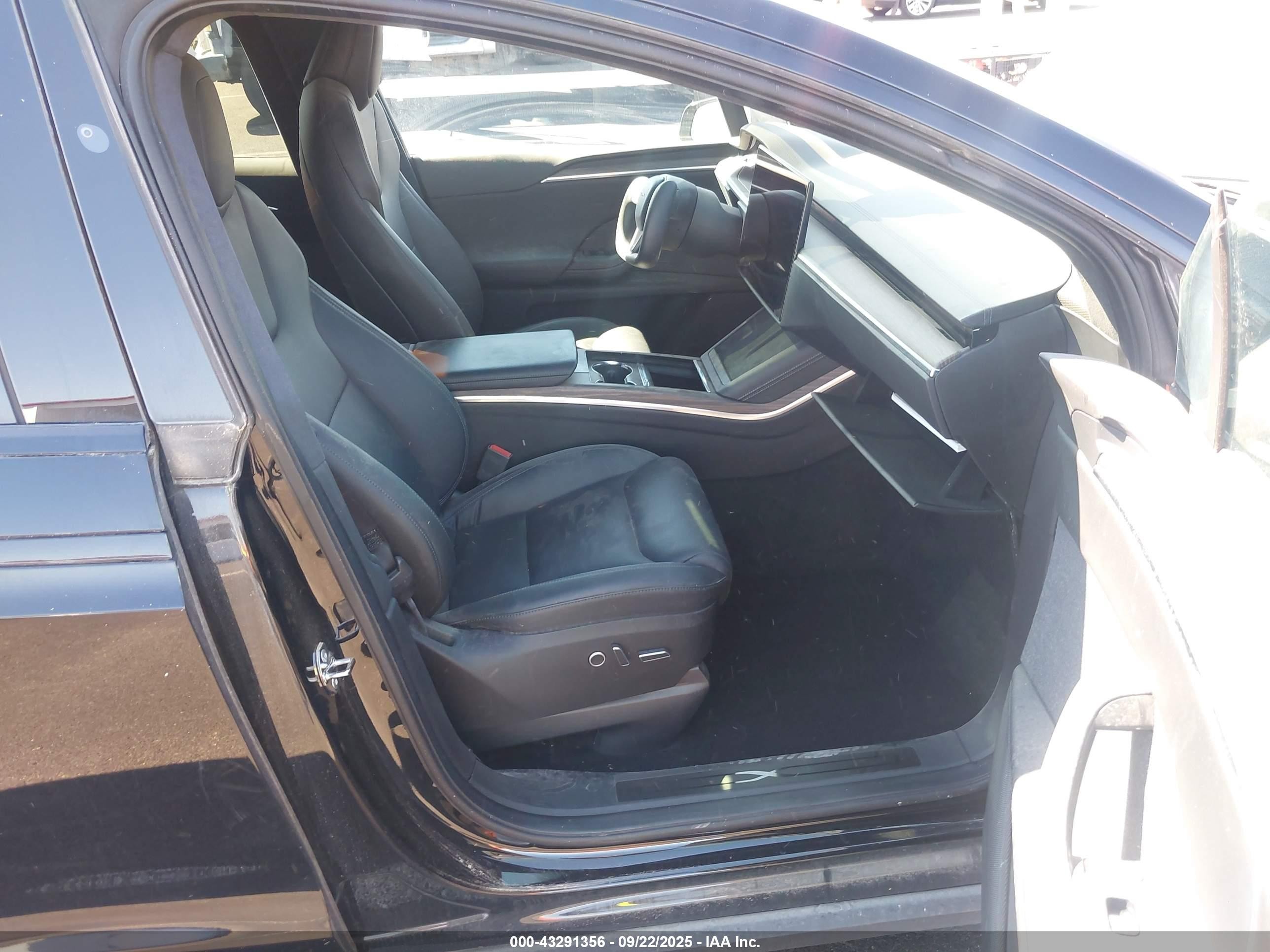 2023 Tesla Model X Dual Motor All-wheel Drive/standard Range Black vin: 7SAXCAE54PF365831