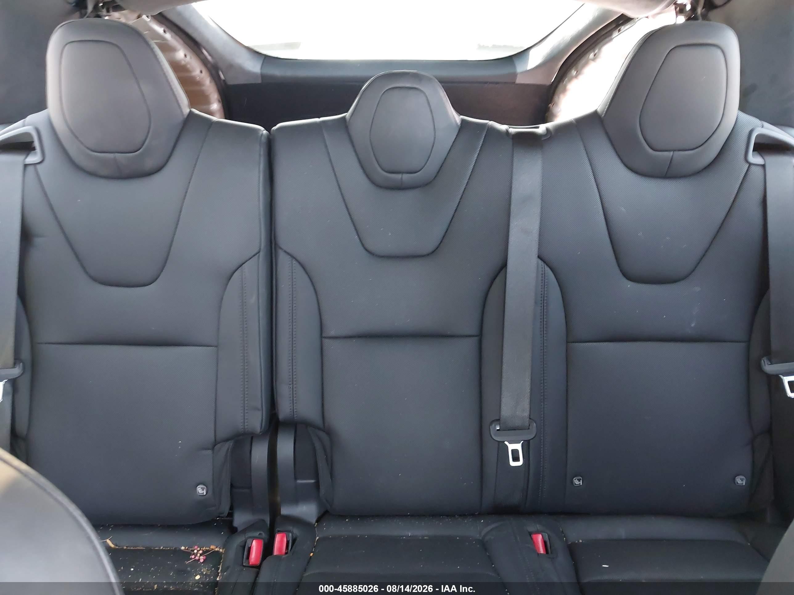 2026 Tesla Model X All-wheel Drive Серебряный vin: 7SAXCAE59TF482329