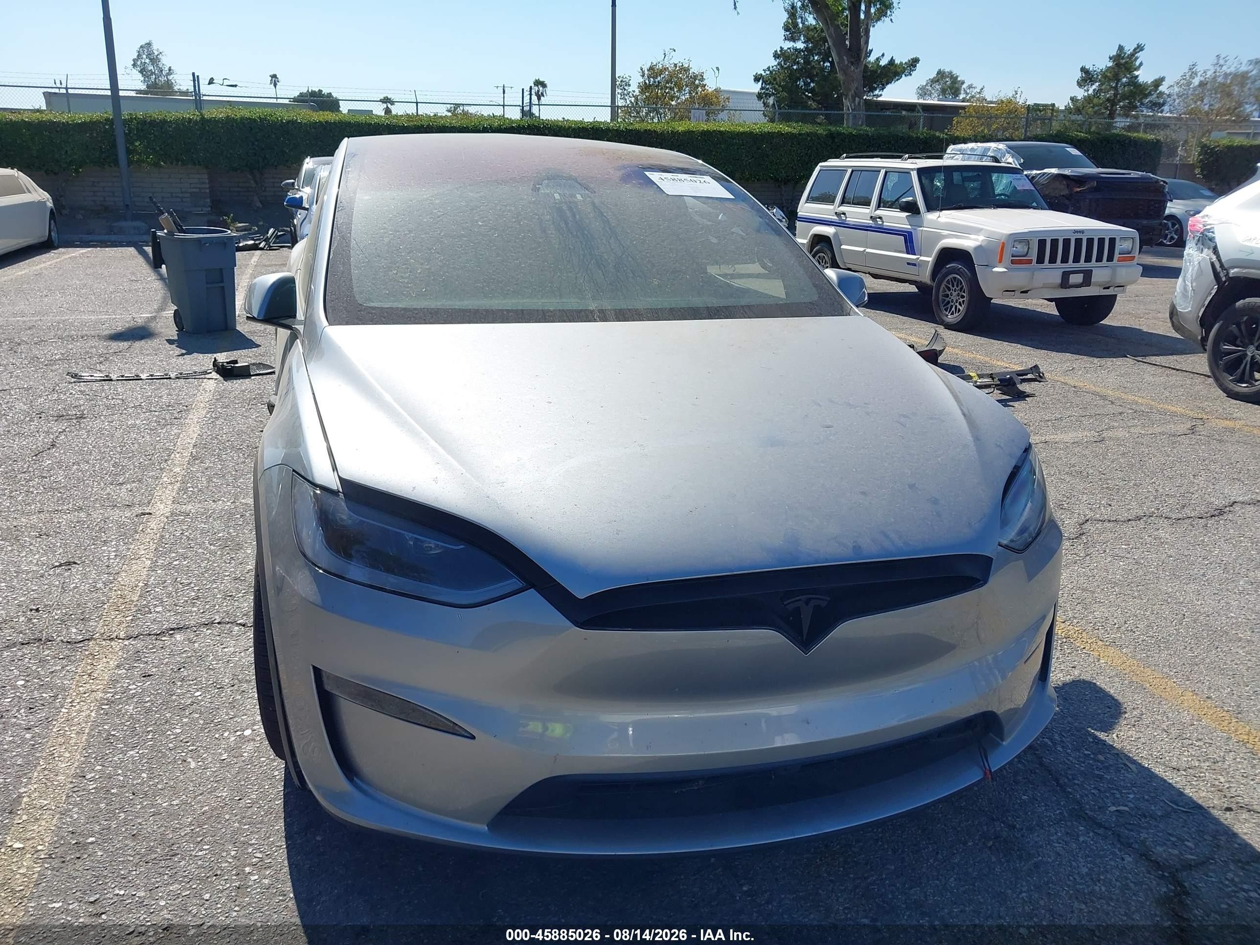2026 Tesla Model X All-wheel Drive Серебряный vin: 7SAXCAE59TF482329