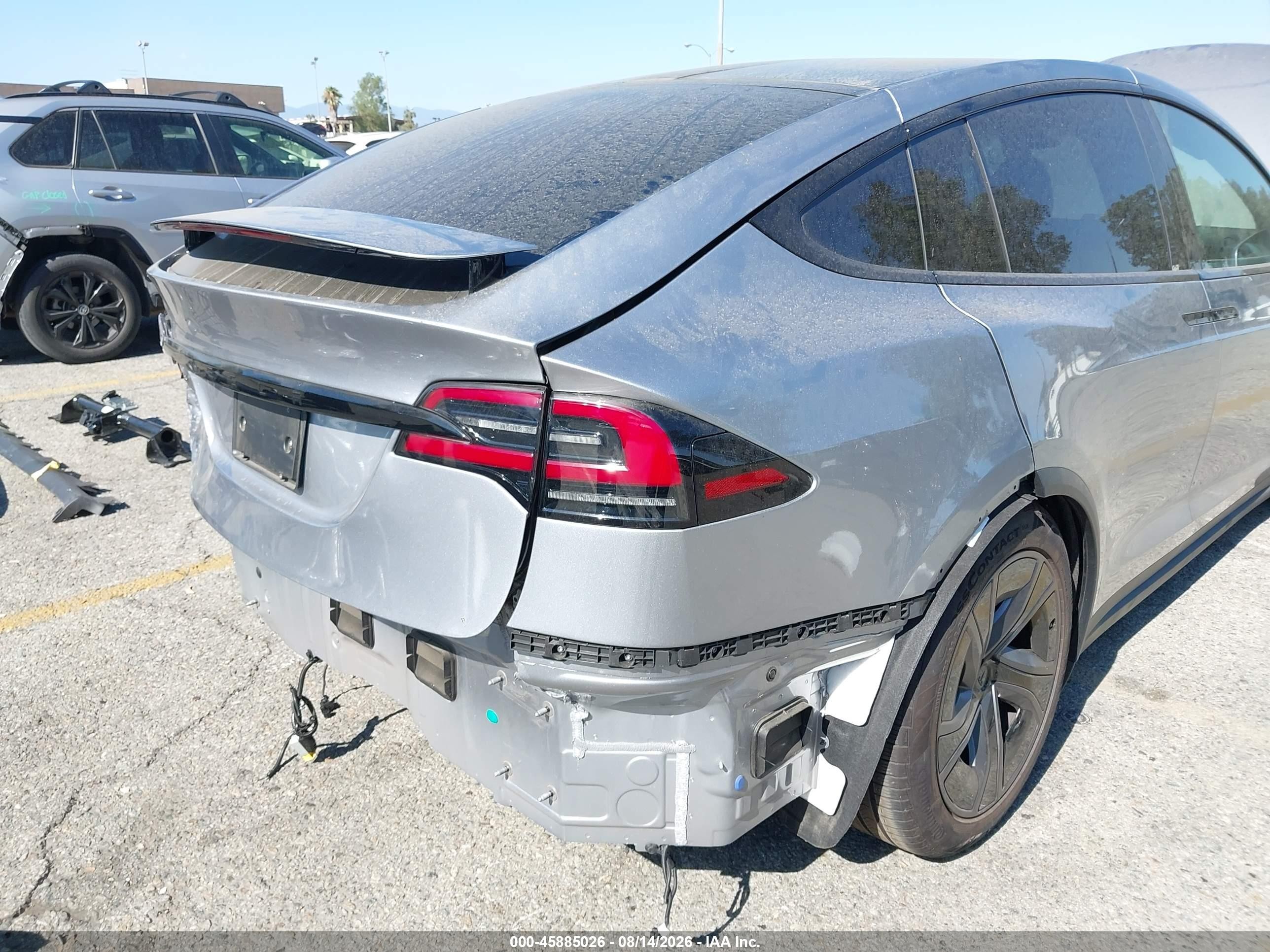 2026 Tesla Model X All-wheel Drive Серебряный vin: 7SAXCAE59TF482329