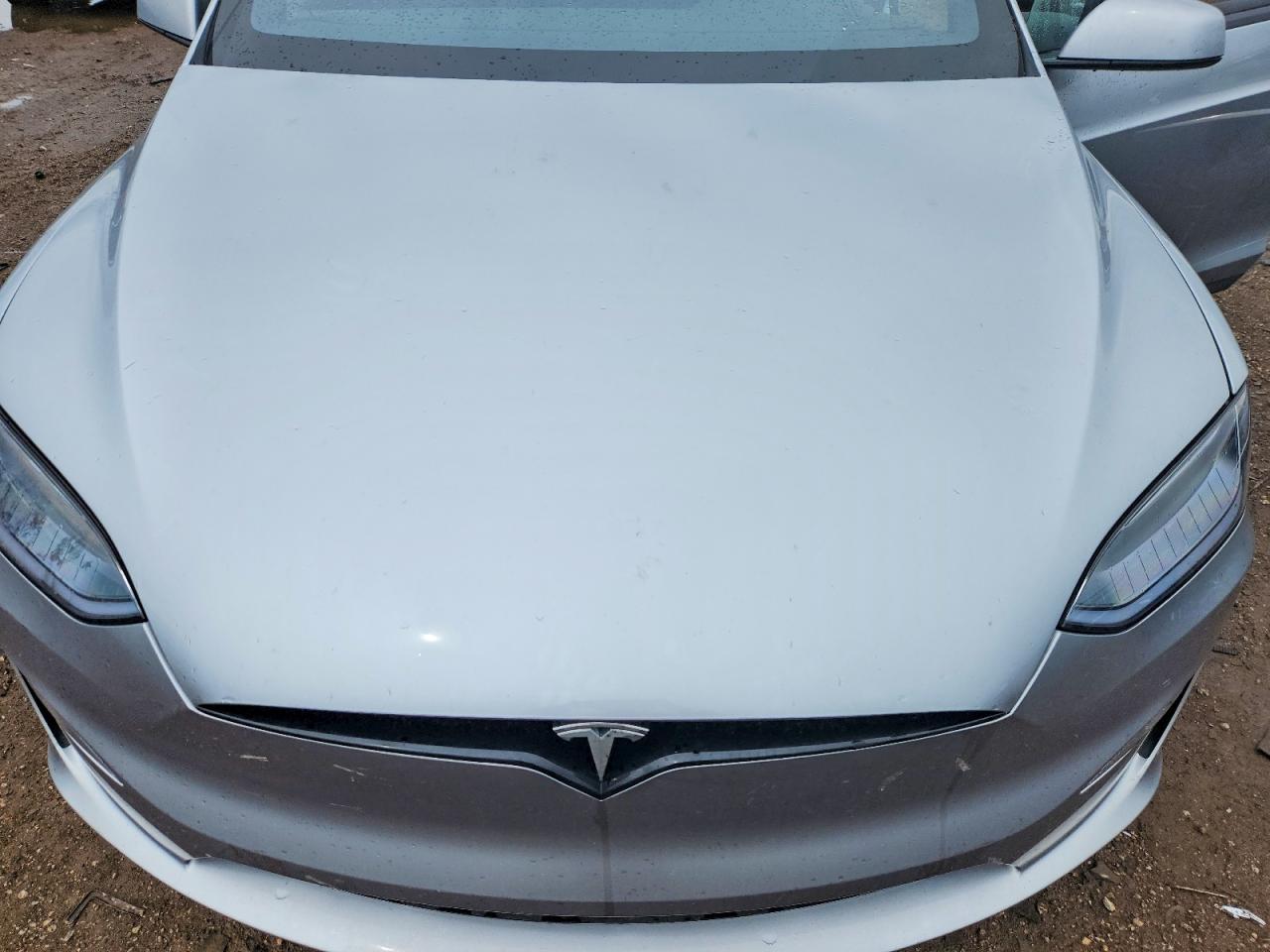 2025 Tesla Model X Gray vin: 7SAXCBE50SF469862