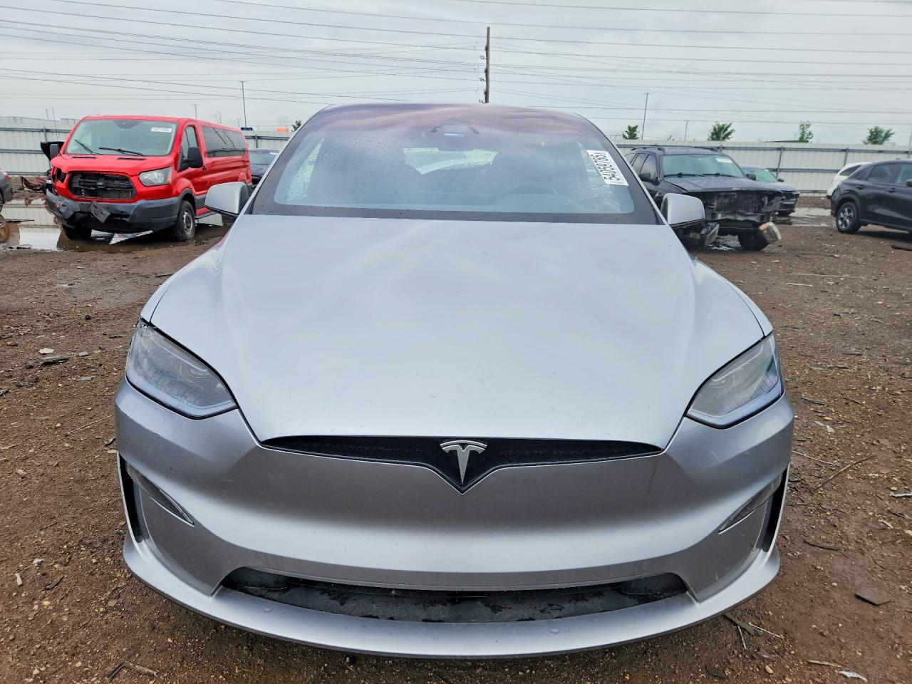 2025 Tesla Model X Gray vin: 7SAXCBE50SF469862