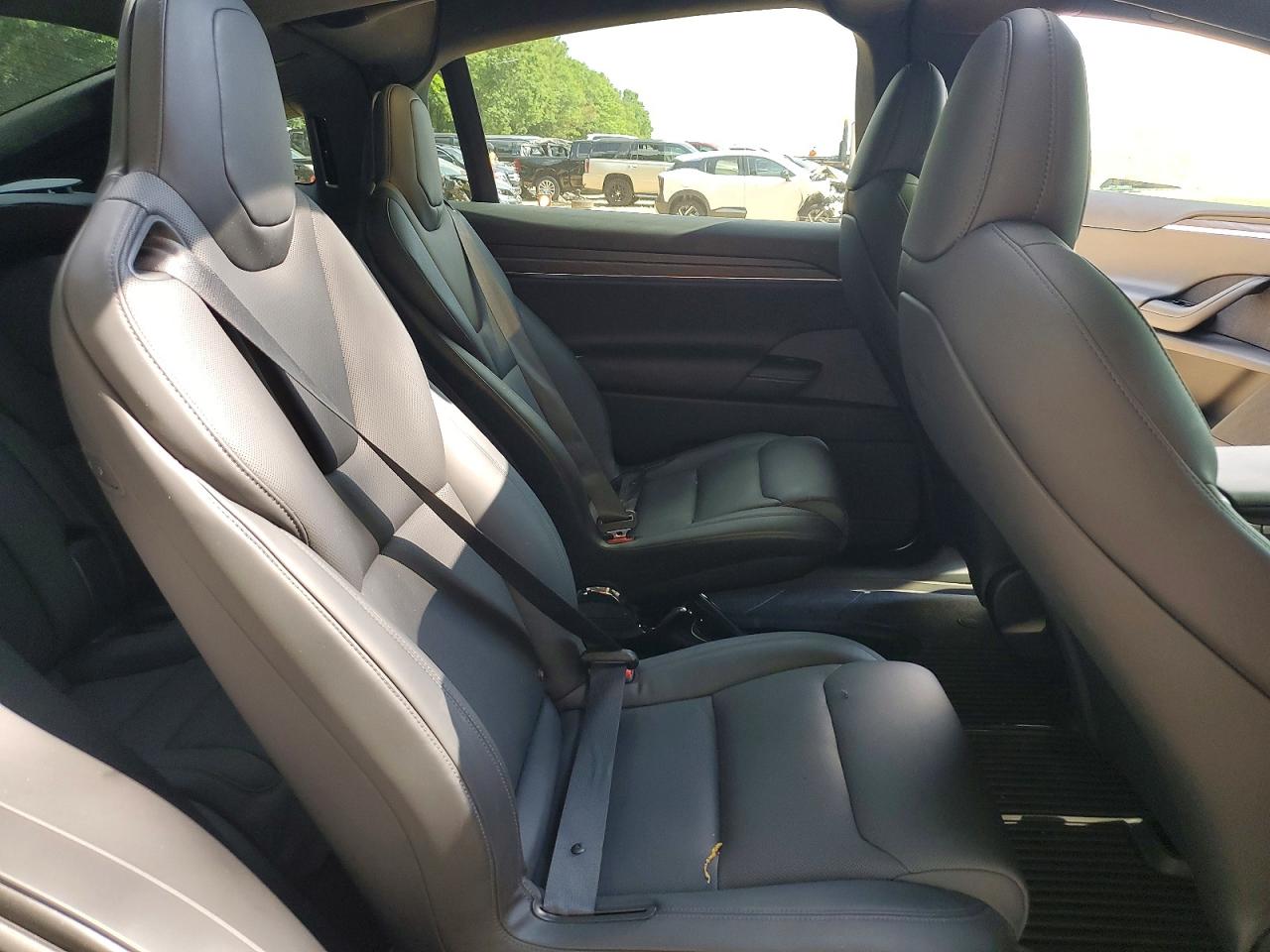 2022 Tesla Model X Black vin: 7SAXCBE52NF331583