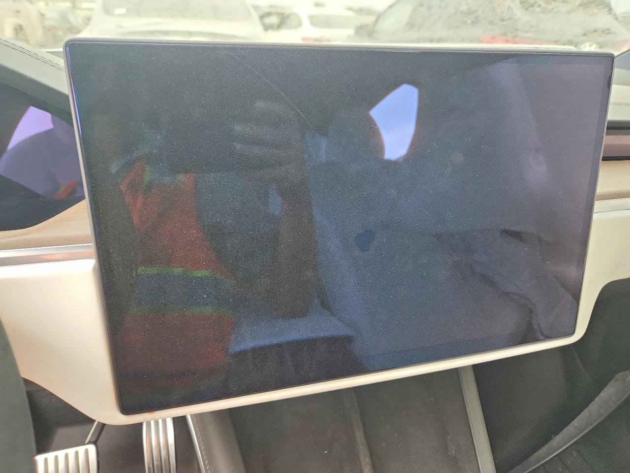 2023 Tesla Model X White vin: 7SAXCBE55PF376178