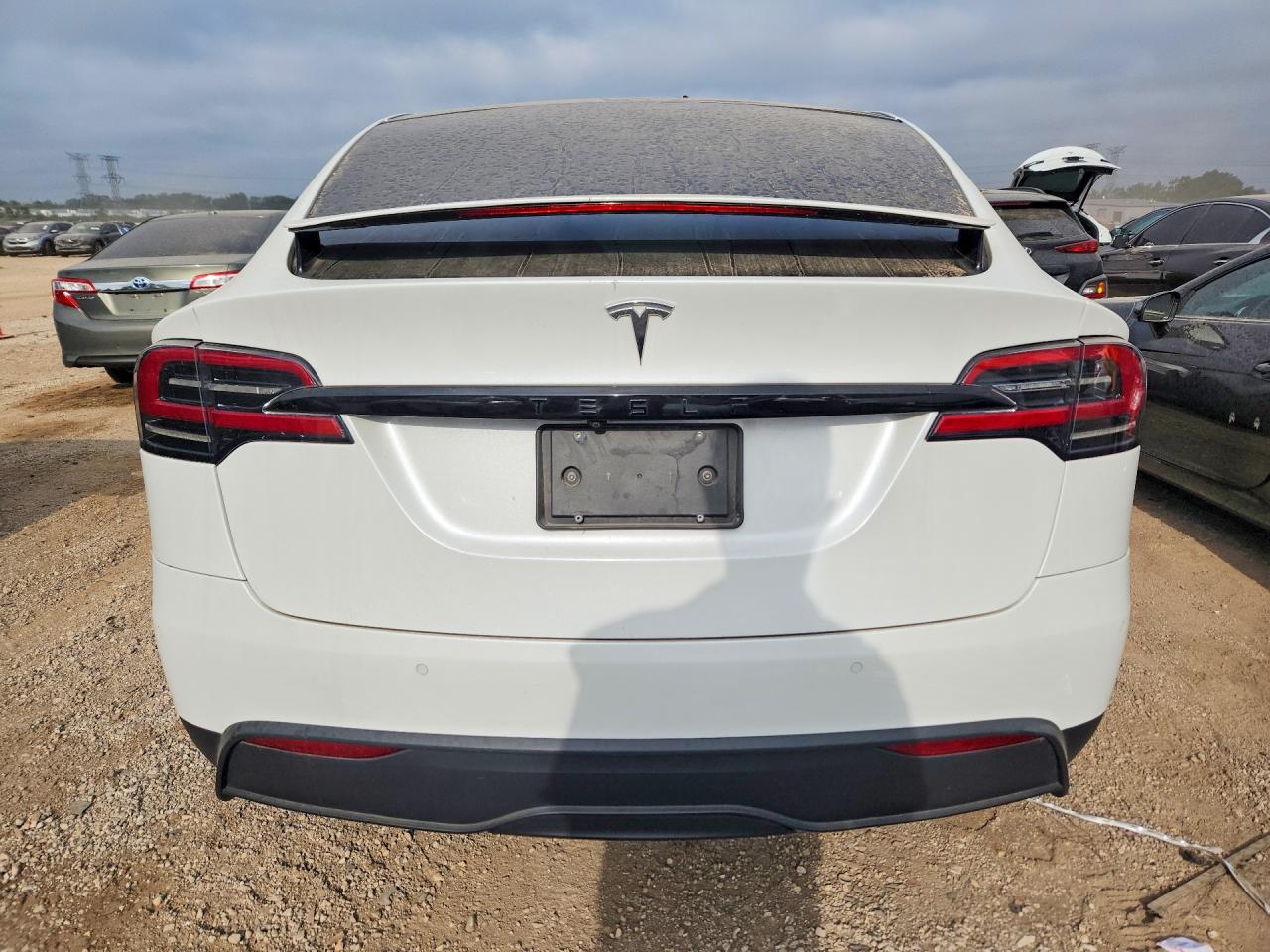2023 Tesla Model X White vin: 7SAXCBE55PF376178