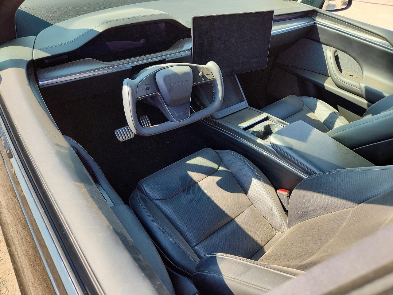 2022 Tesla Model X Black vin: 7SAXCBE67NF354740
