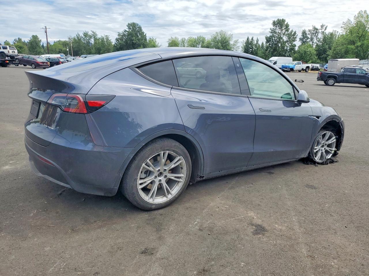 2023 Tesla Model Y Charcoal vin: 7SAYGAEE0PF596752